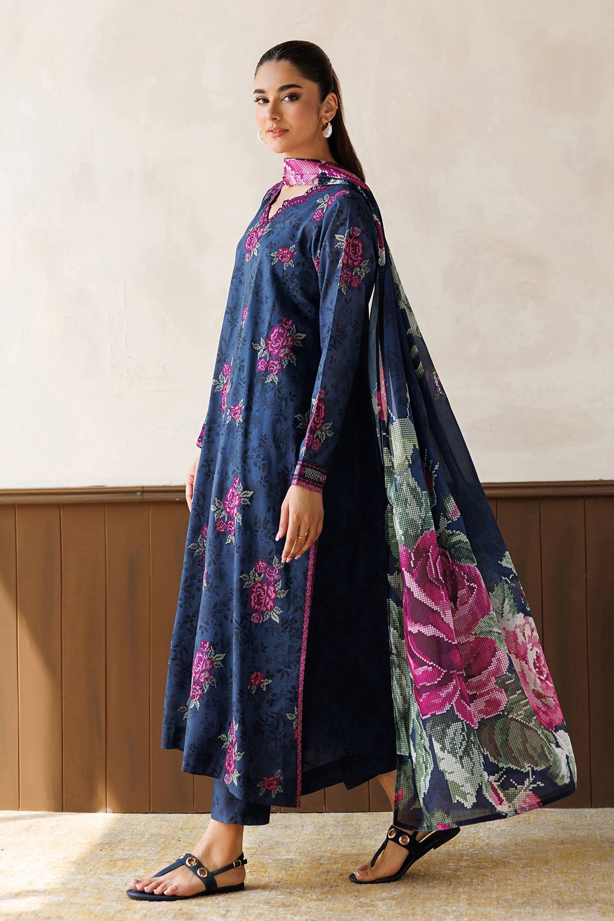 Baroque - Embroidered Lawn UF-4497