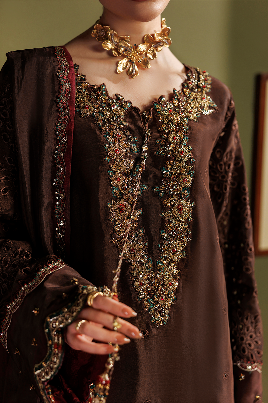 Iznik - Ue-721 Embroidered Ramen Silk
