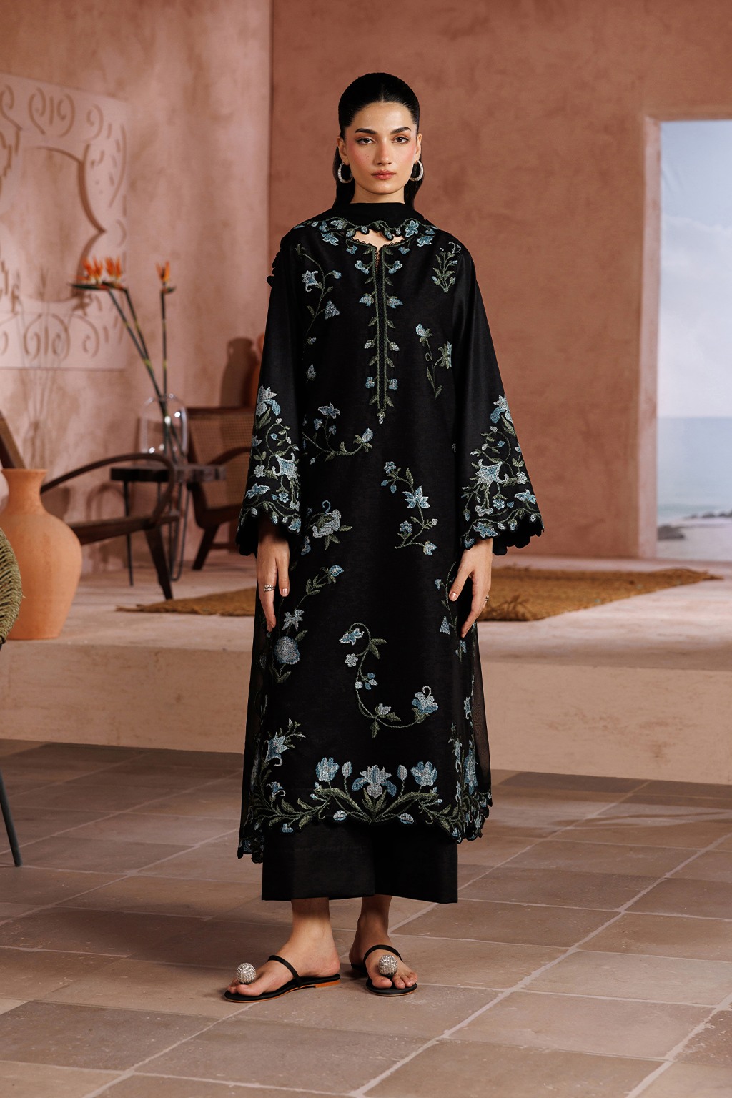 Iznik - Ue-695 Embroidered Lawn