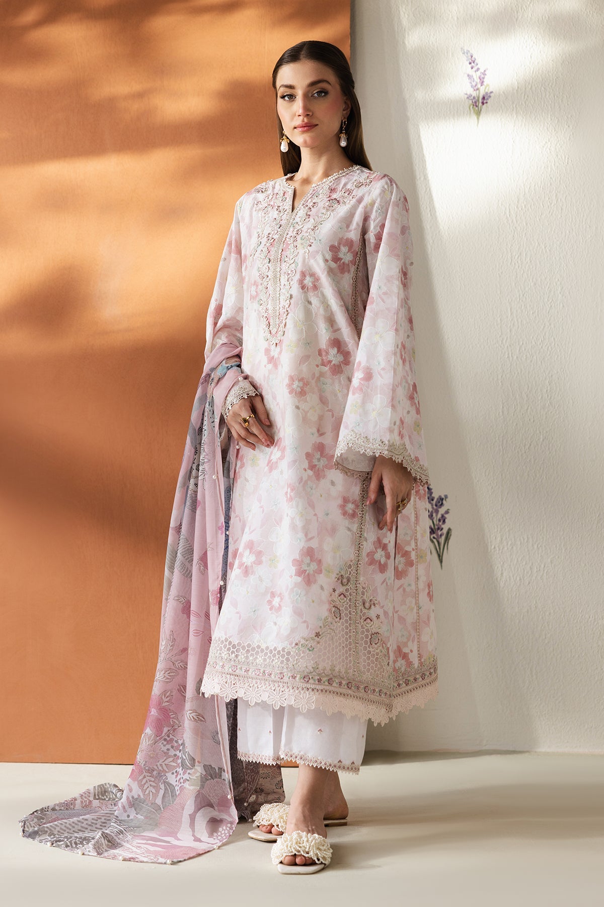 Baroque - Embroidered Lawn UF-4428