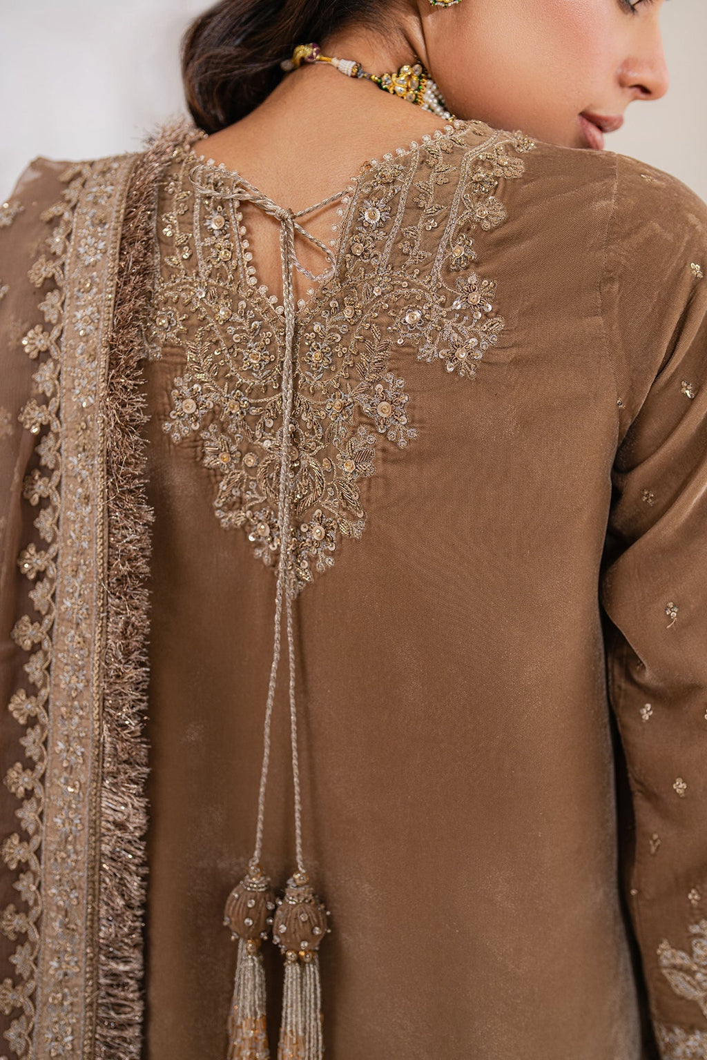 Baroque - Embroidered Velvet SF-754