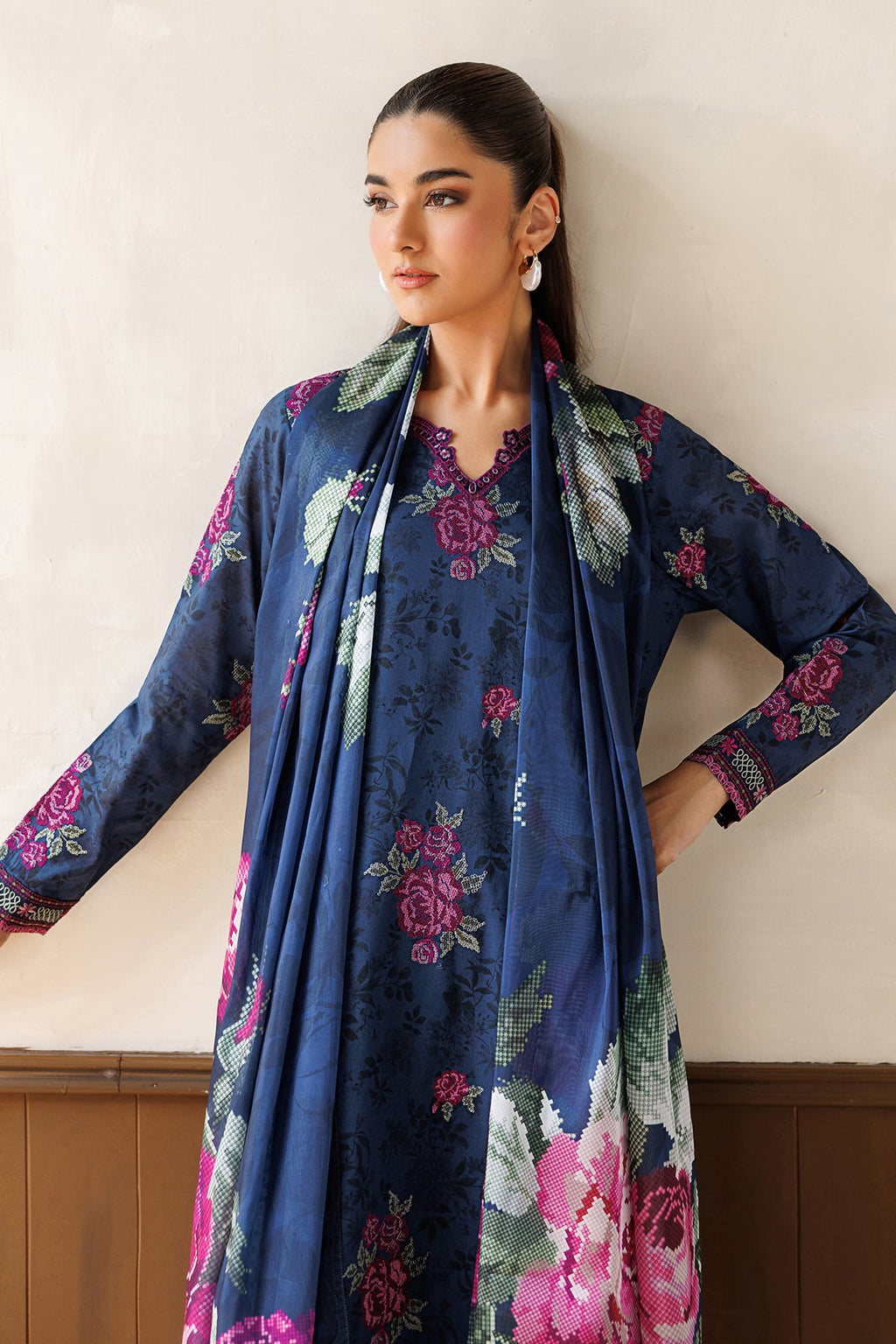 Baroque - Embroidered Lawn UF-4497