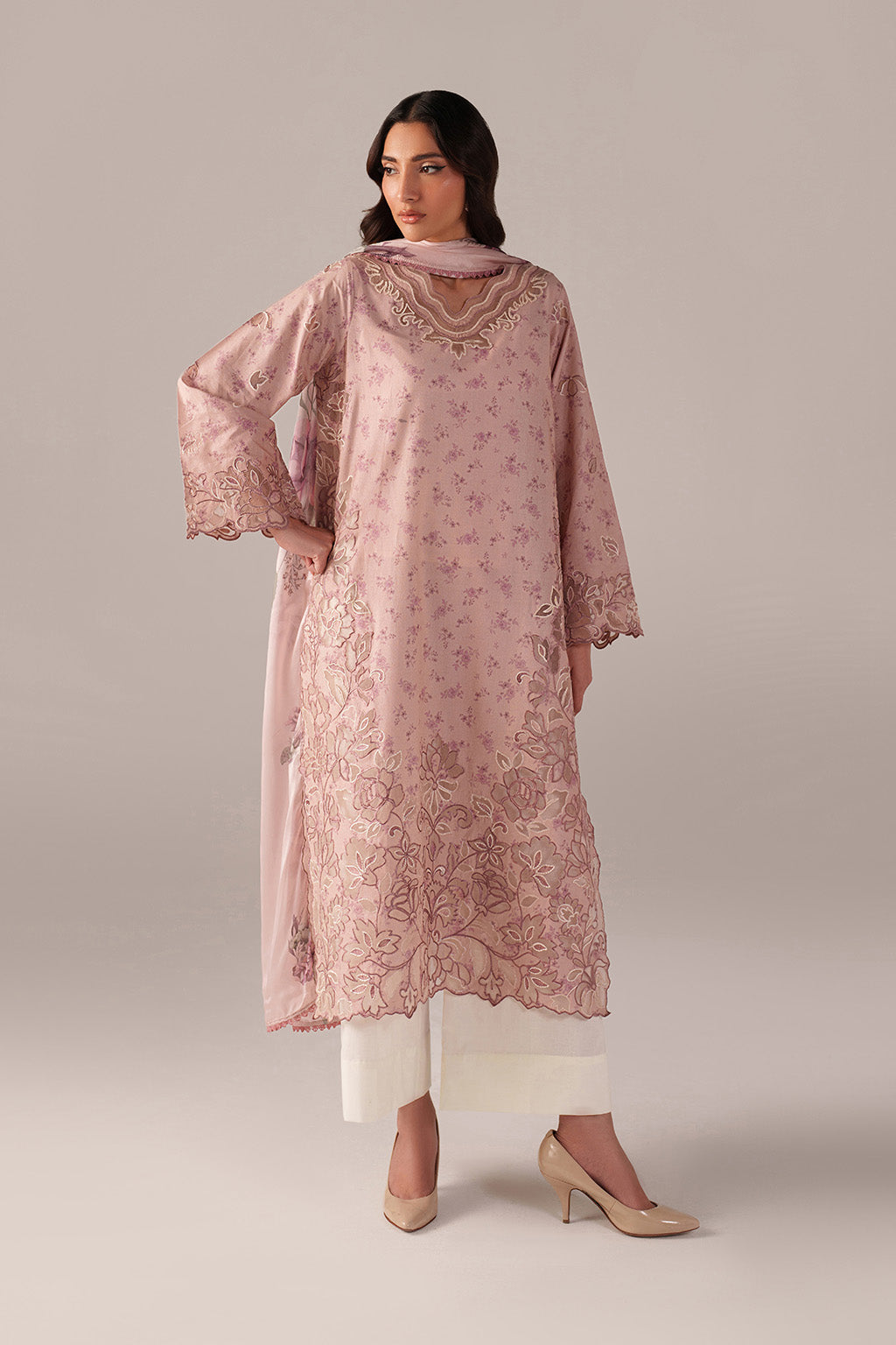 Iznik - Ss-05 Embroidered  Lawn