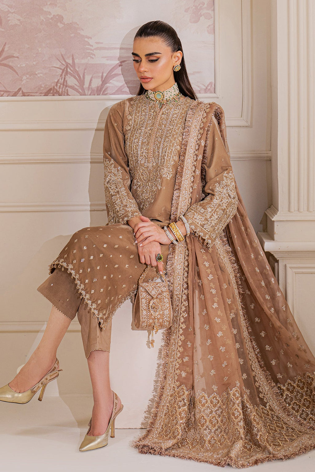 Baroque - Embroidered Velvet UF-754