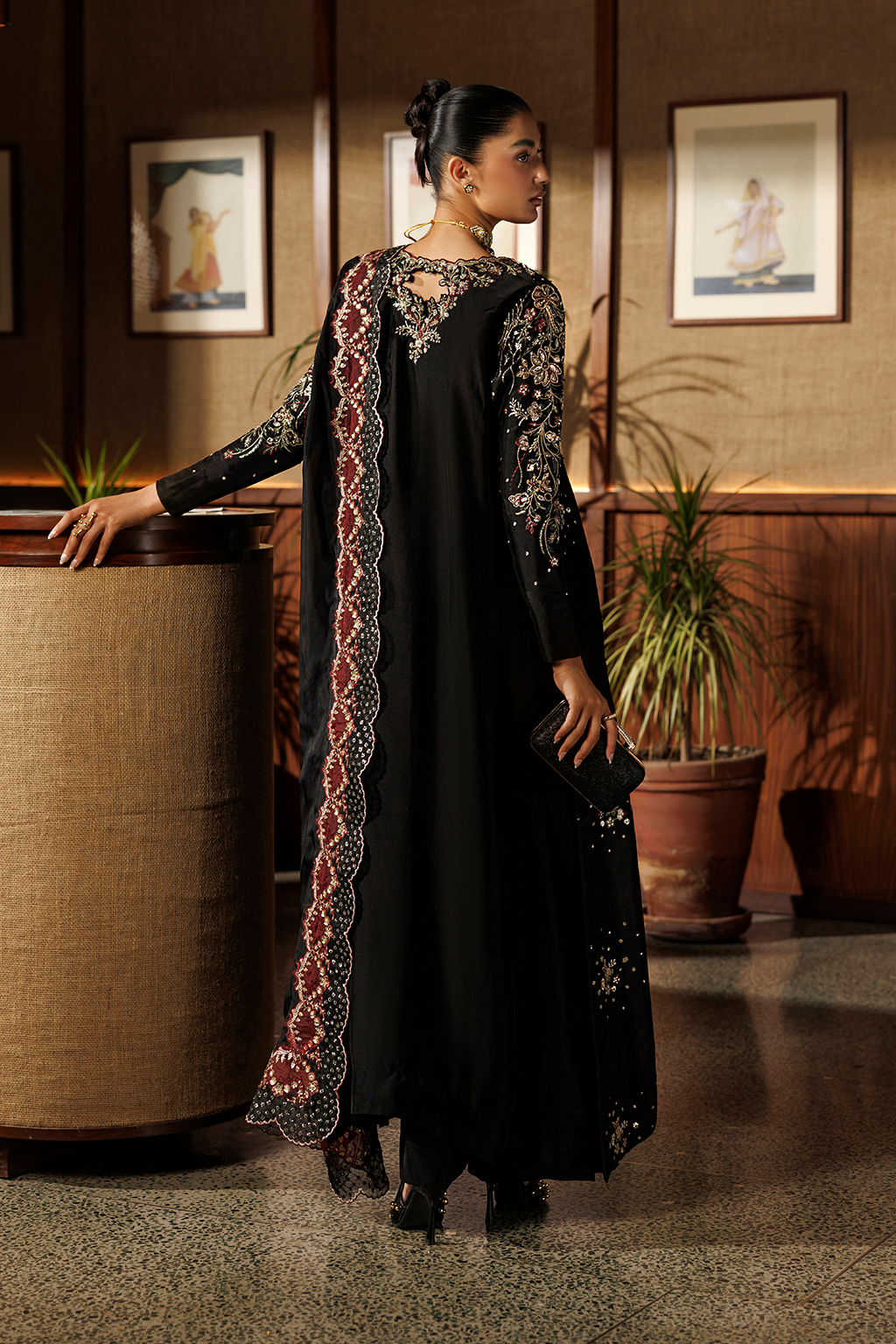 Iznik - Ue-716 Embroidered Ramen Silk