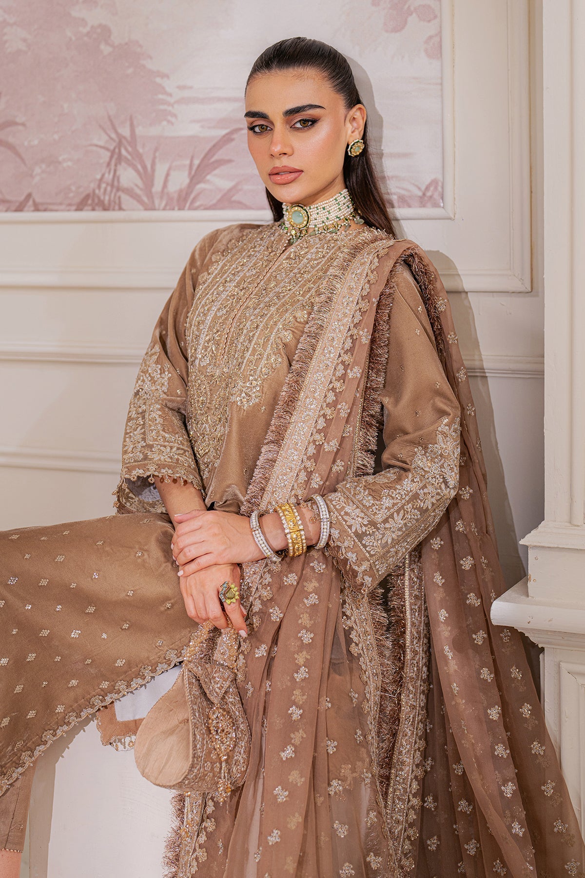 Baroque - Embroidered Velvet SF-754