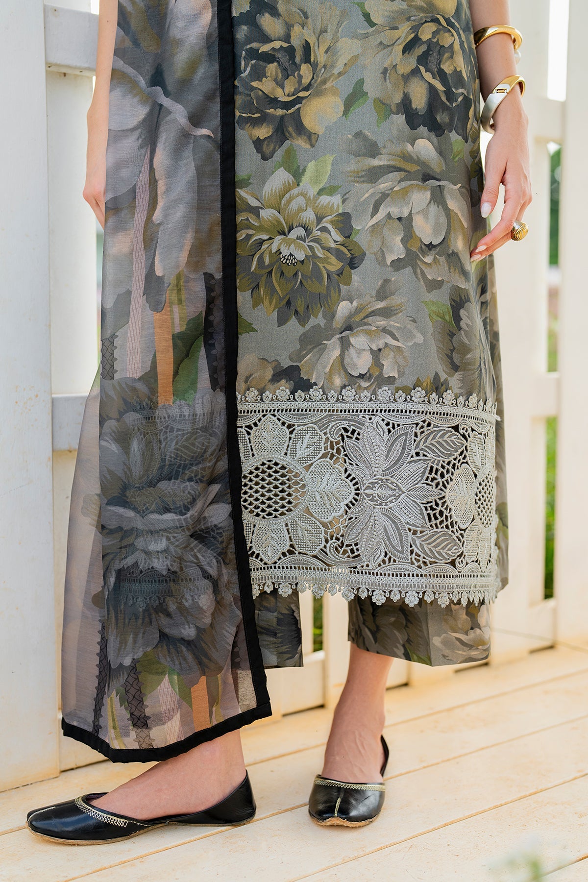 Baroque - Embroidered Lawn UF-4218