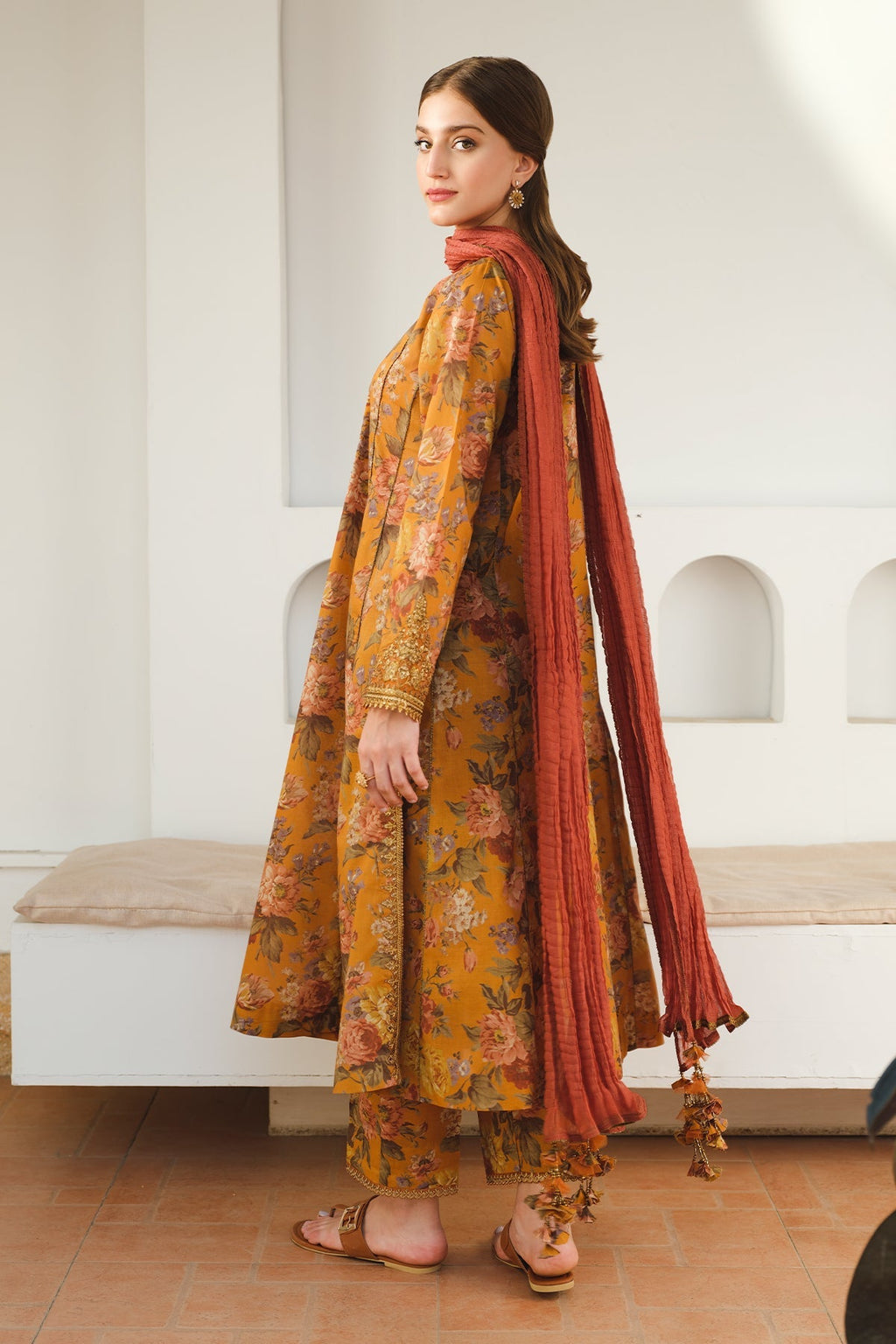 Baroque - Embroidered PRinted Lawn SF-653