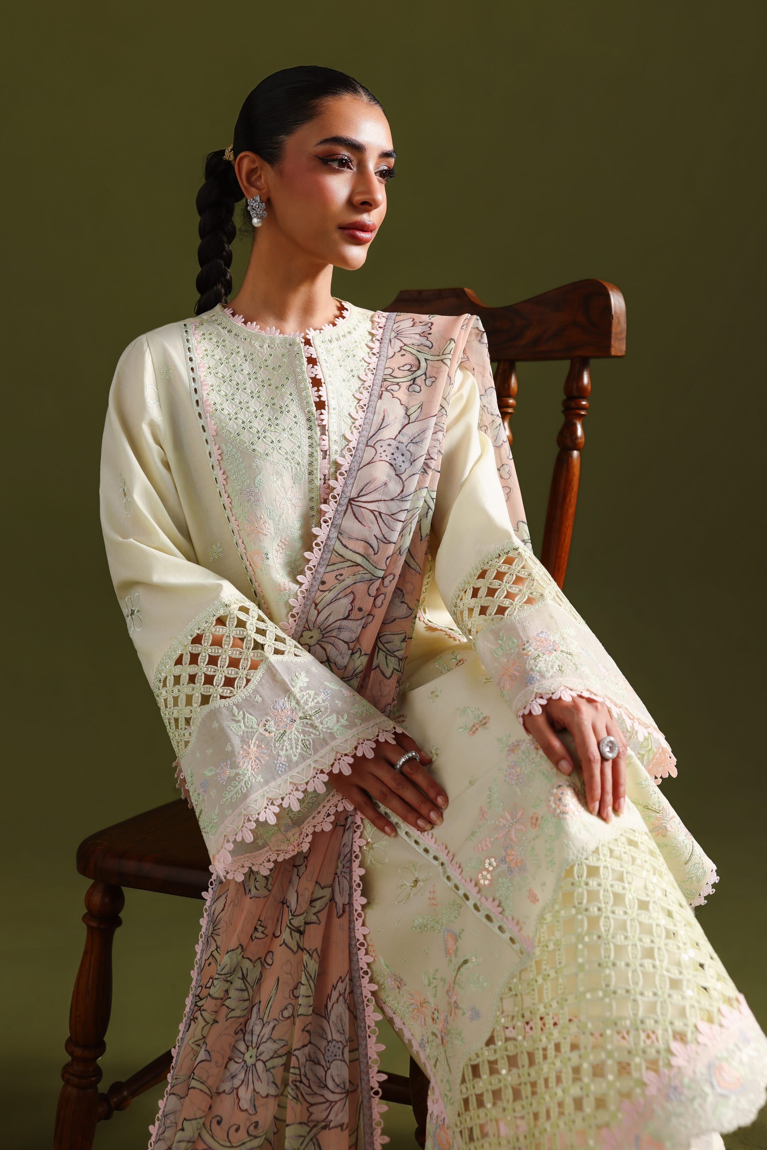 Akbar Aslam - Nayara