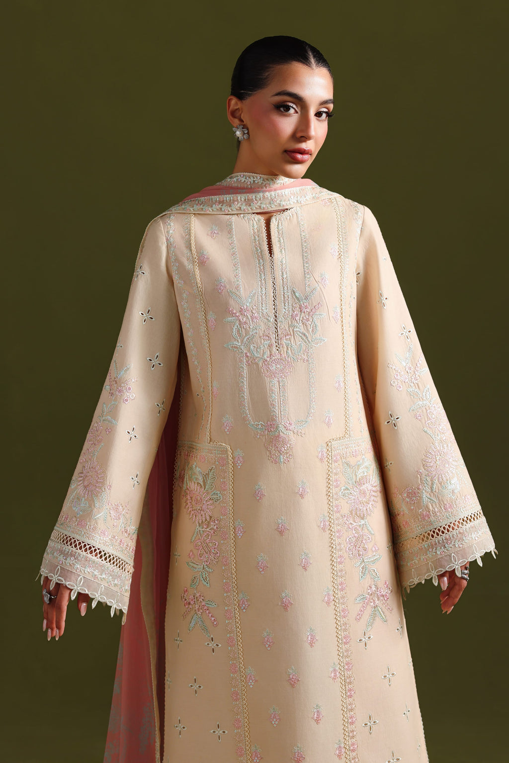 Akbar Aslam - Esmira