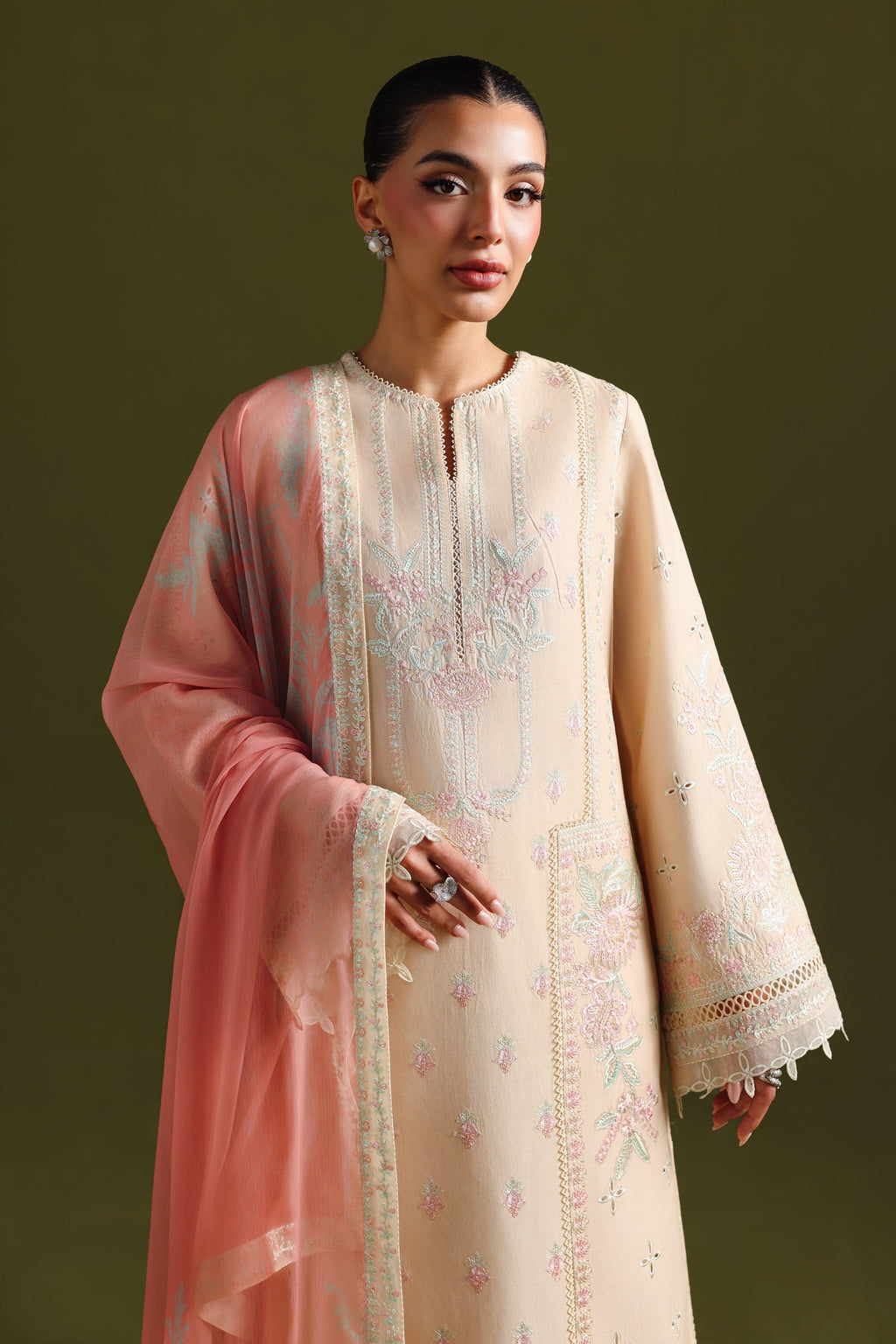 Akbar Aslam - Esmira