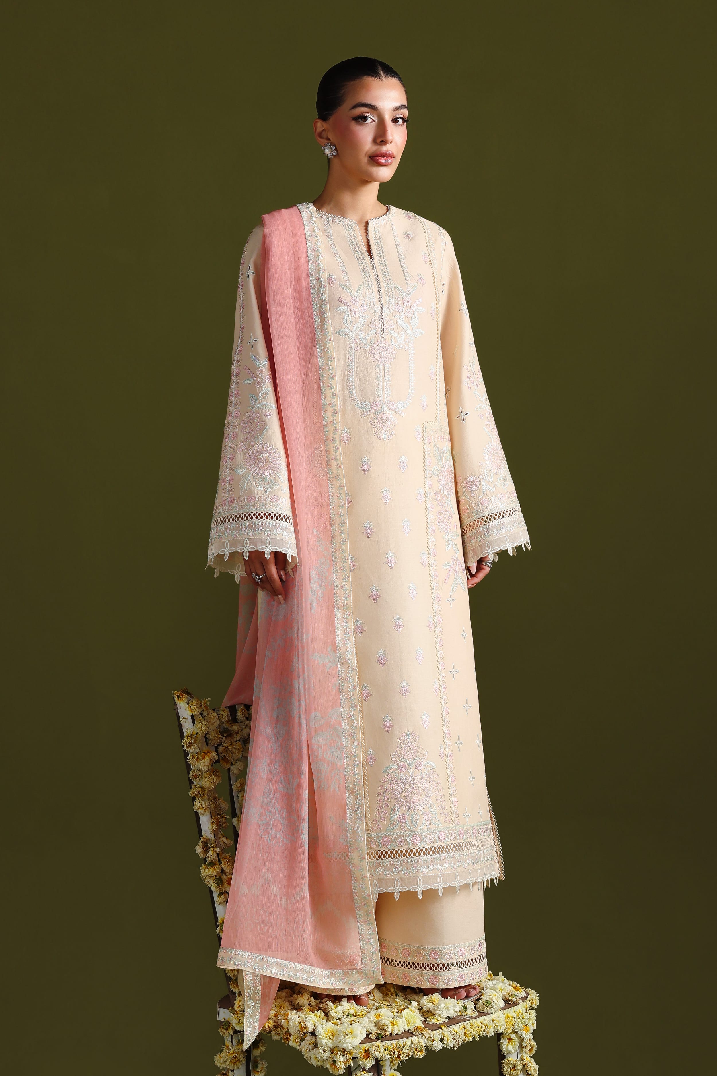 Akbar Aslam - Esmira