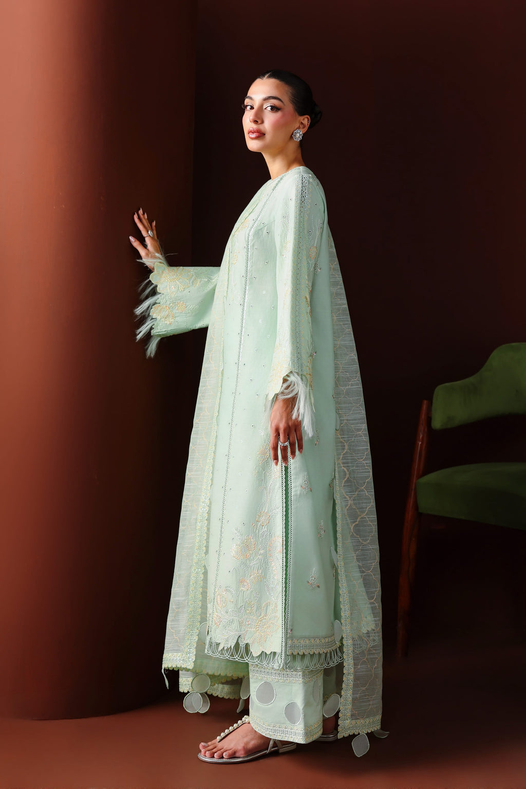 Akbar Aslam - Qamari