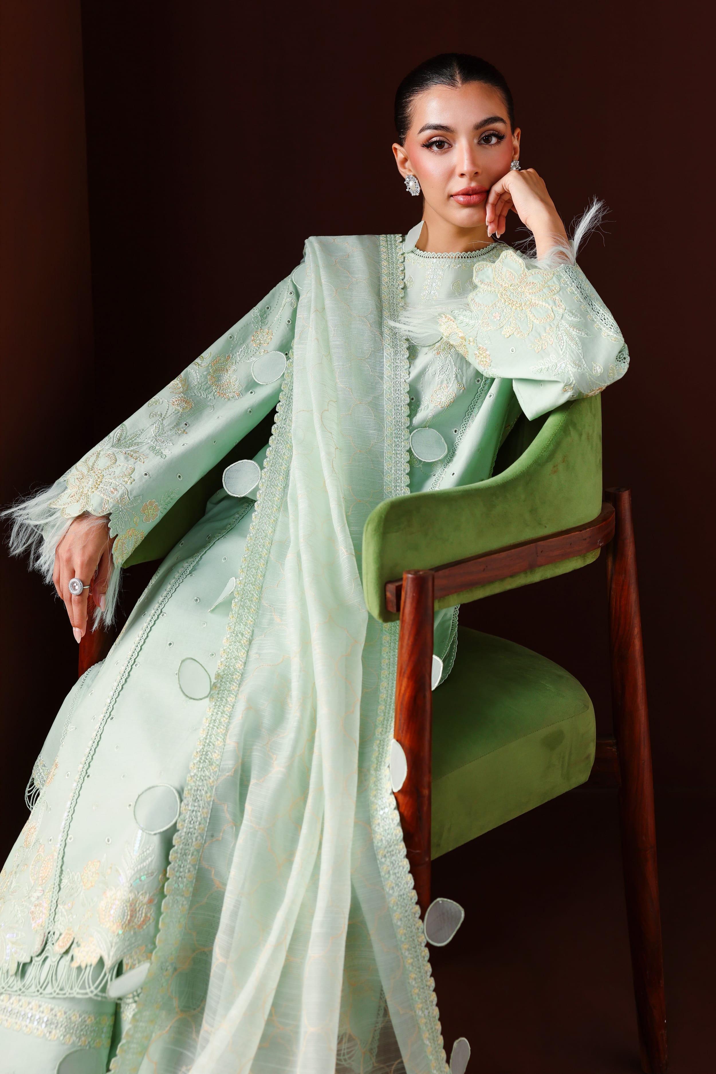 Akbar Aslam - Qamari
