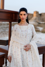 Emaan Adeel - Sunkissed