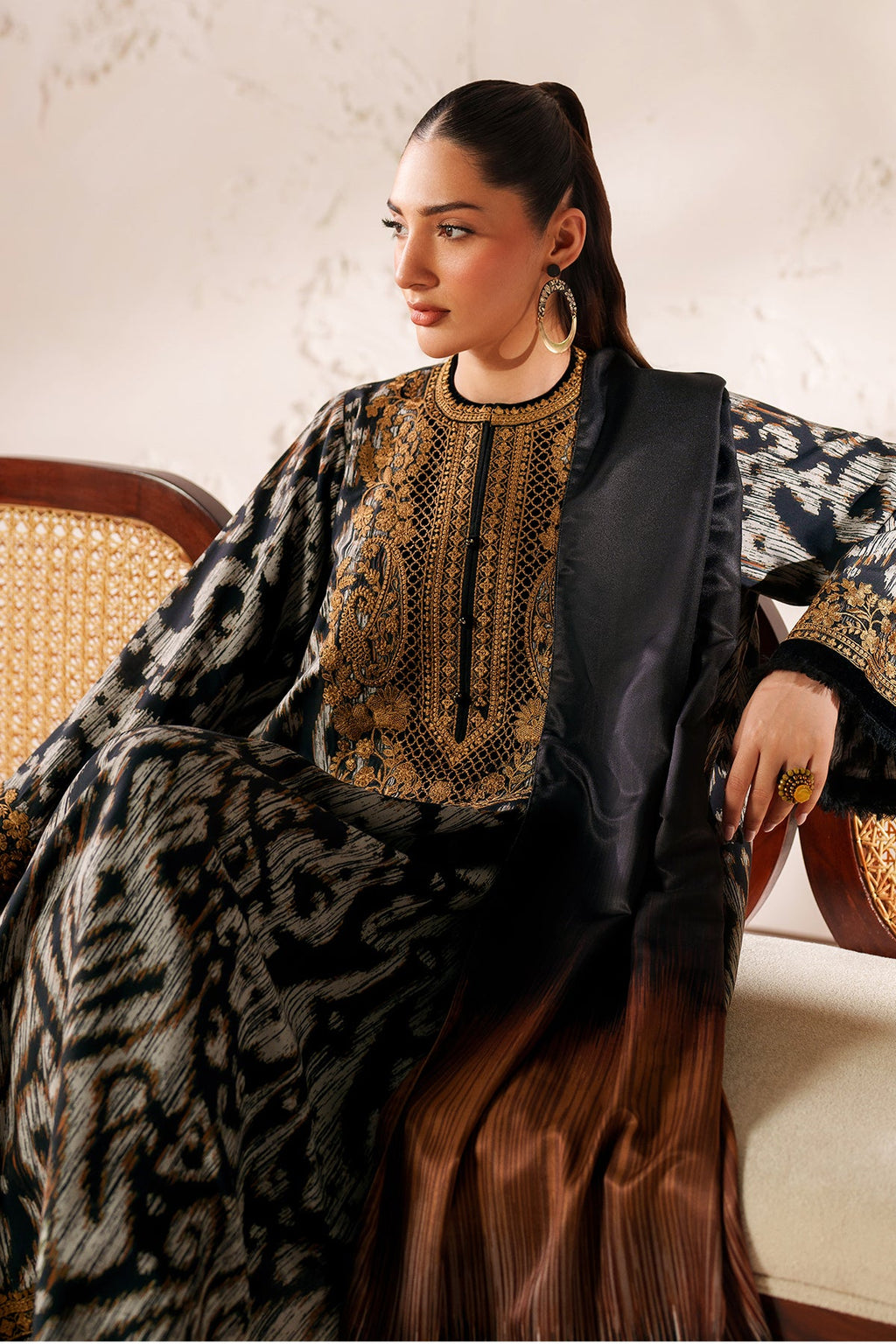 Baroque - Embroidered Viscose Silk UF-4289