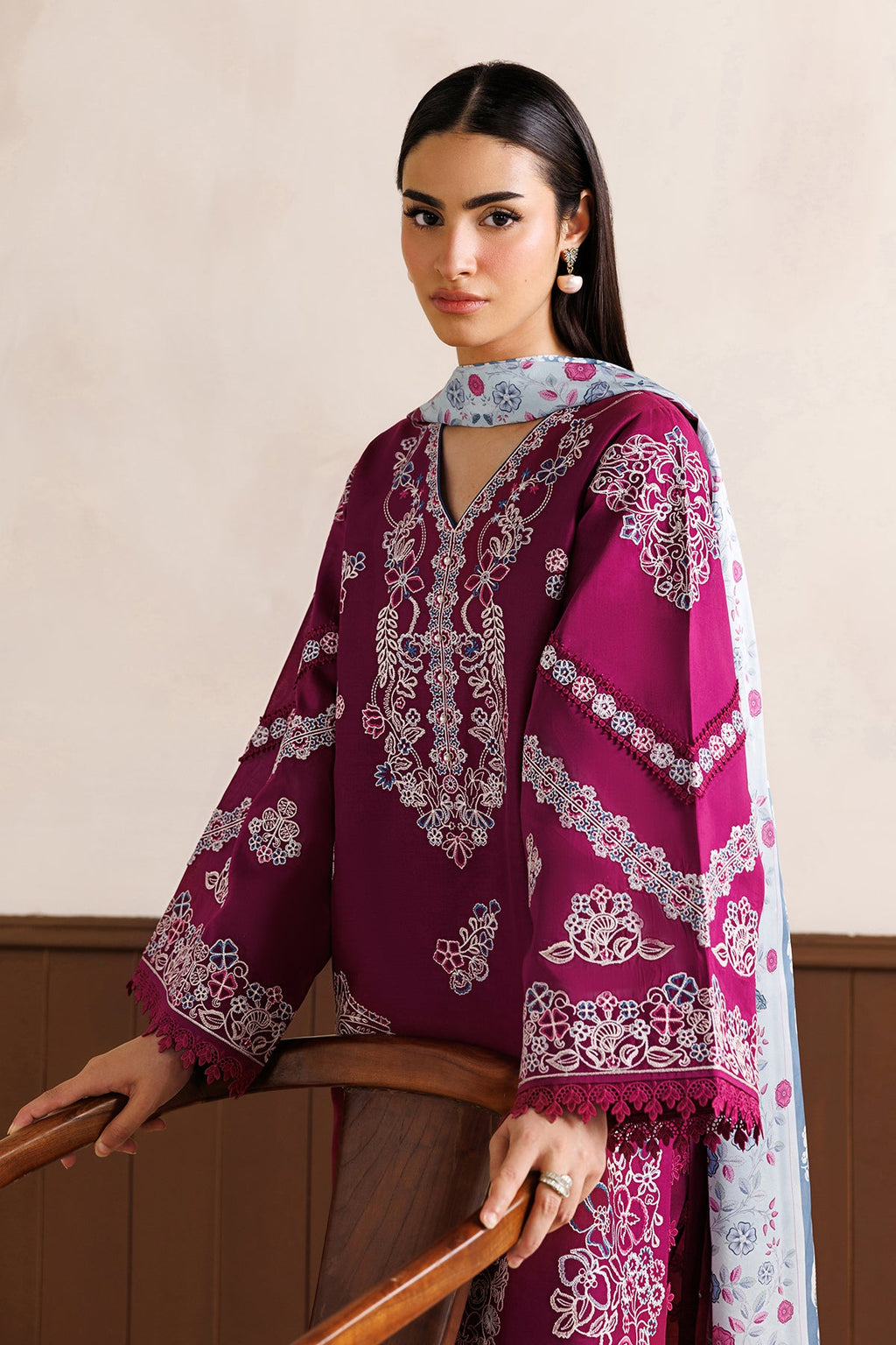 Baroque - Embroidered Lawn UF-4474