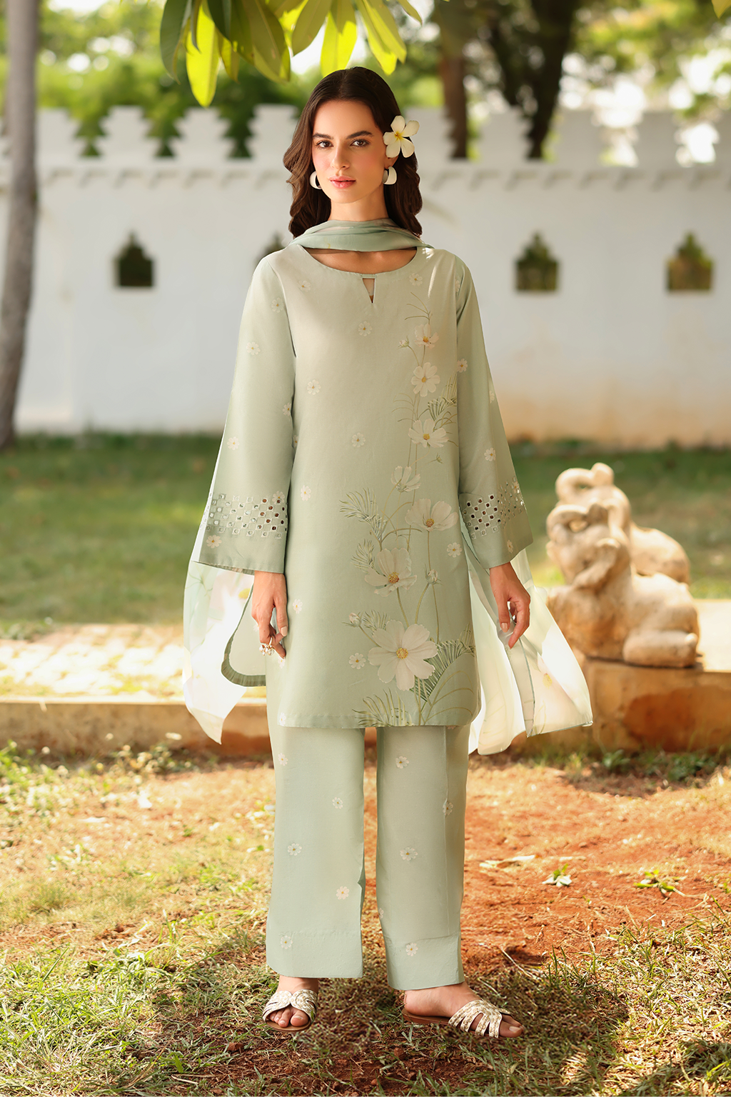 Iznik - Ue-530 Exclusive Lawn