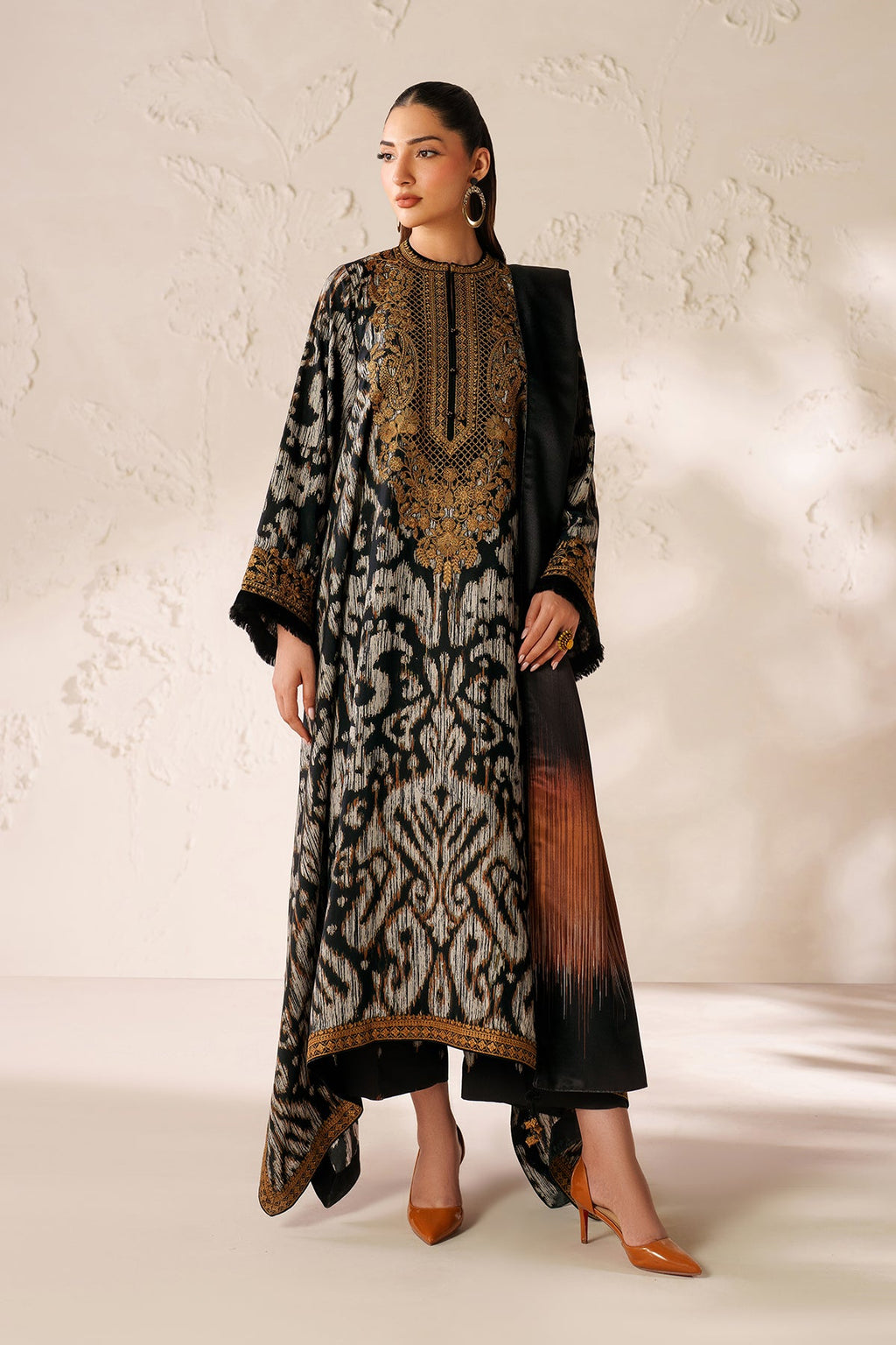 Baroque - Embroidered Viscose Silk UF-4289