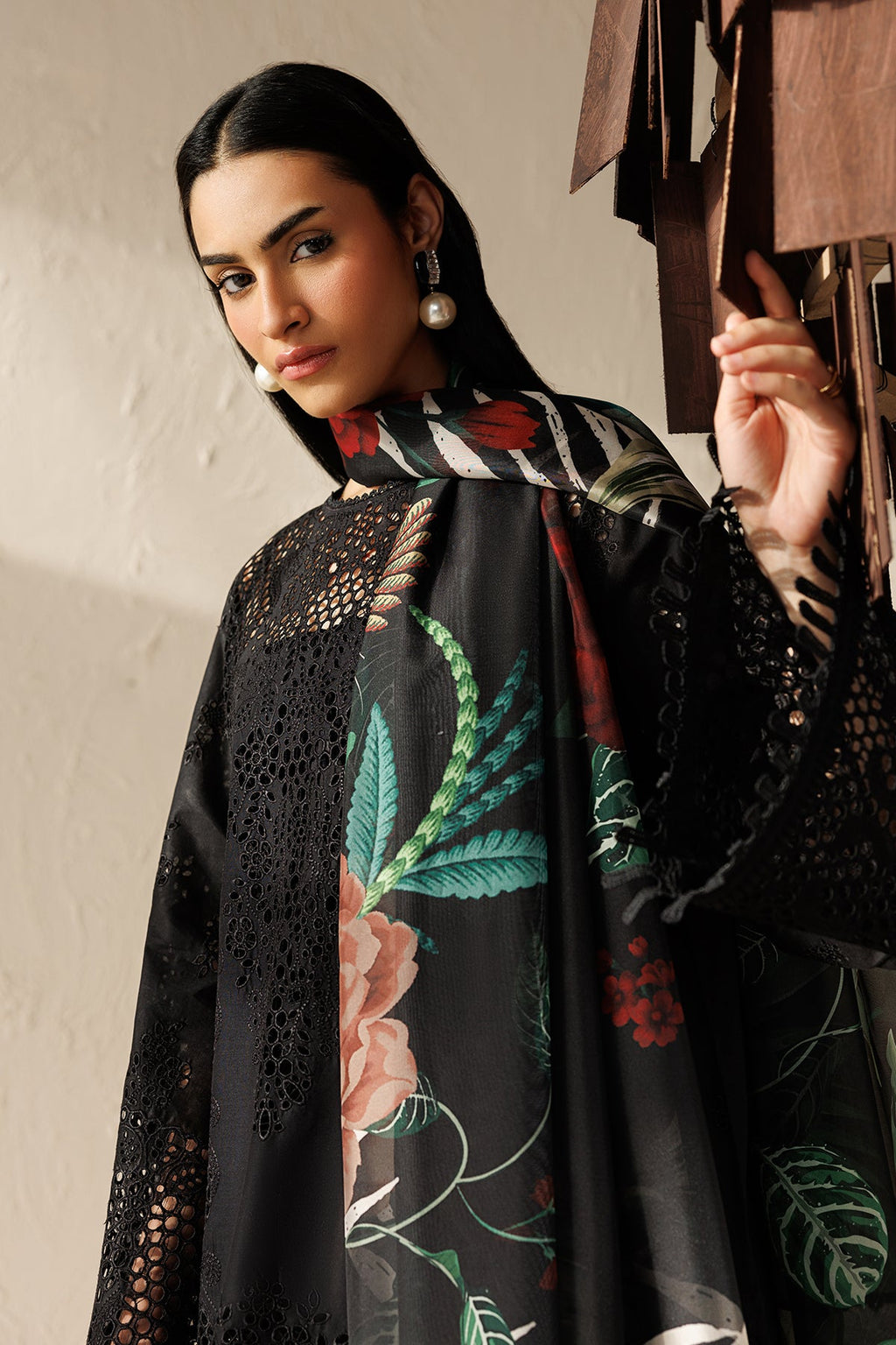 Baroque - Embroidered Lawn UF-4521
