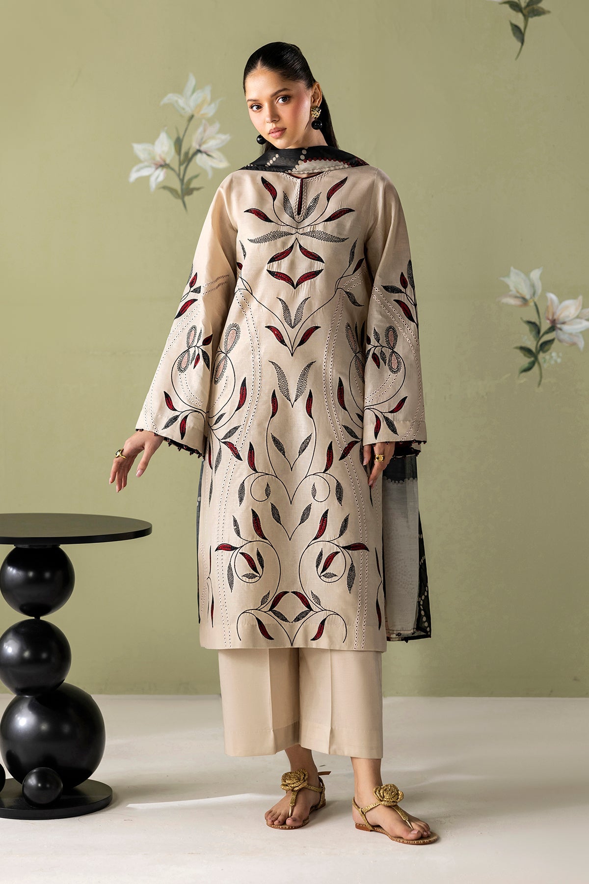 Baroque - Embroidered Lawn UF-4418