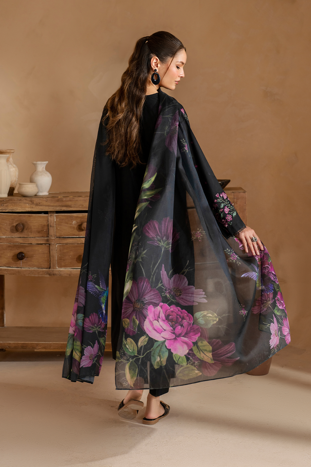 Iznik - Ue-477 Embroidered Lawn
