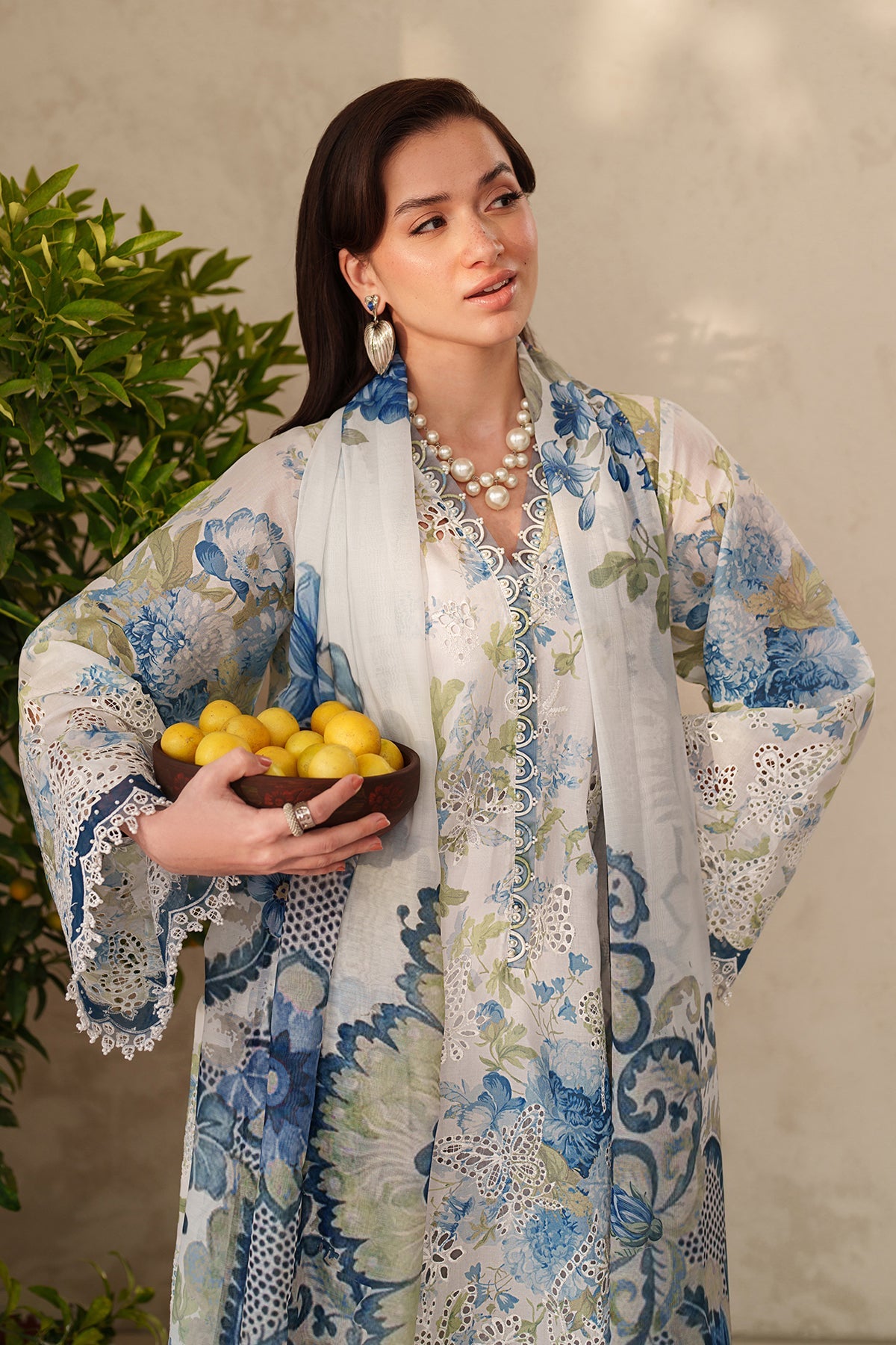 Baroque - Embroidered Lawn UF-4401