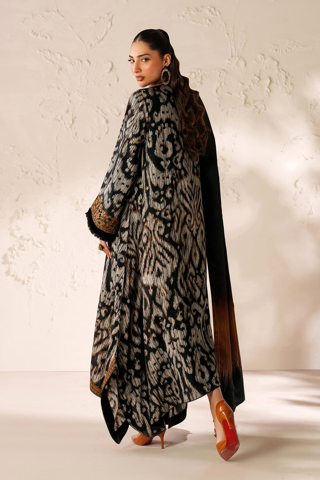 Baroque - Embroidered Viscose Silk SF-4289