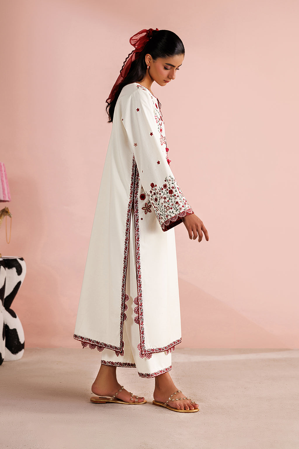 Iznik - Ip-355 Embroidered Lawn
