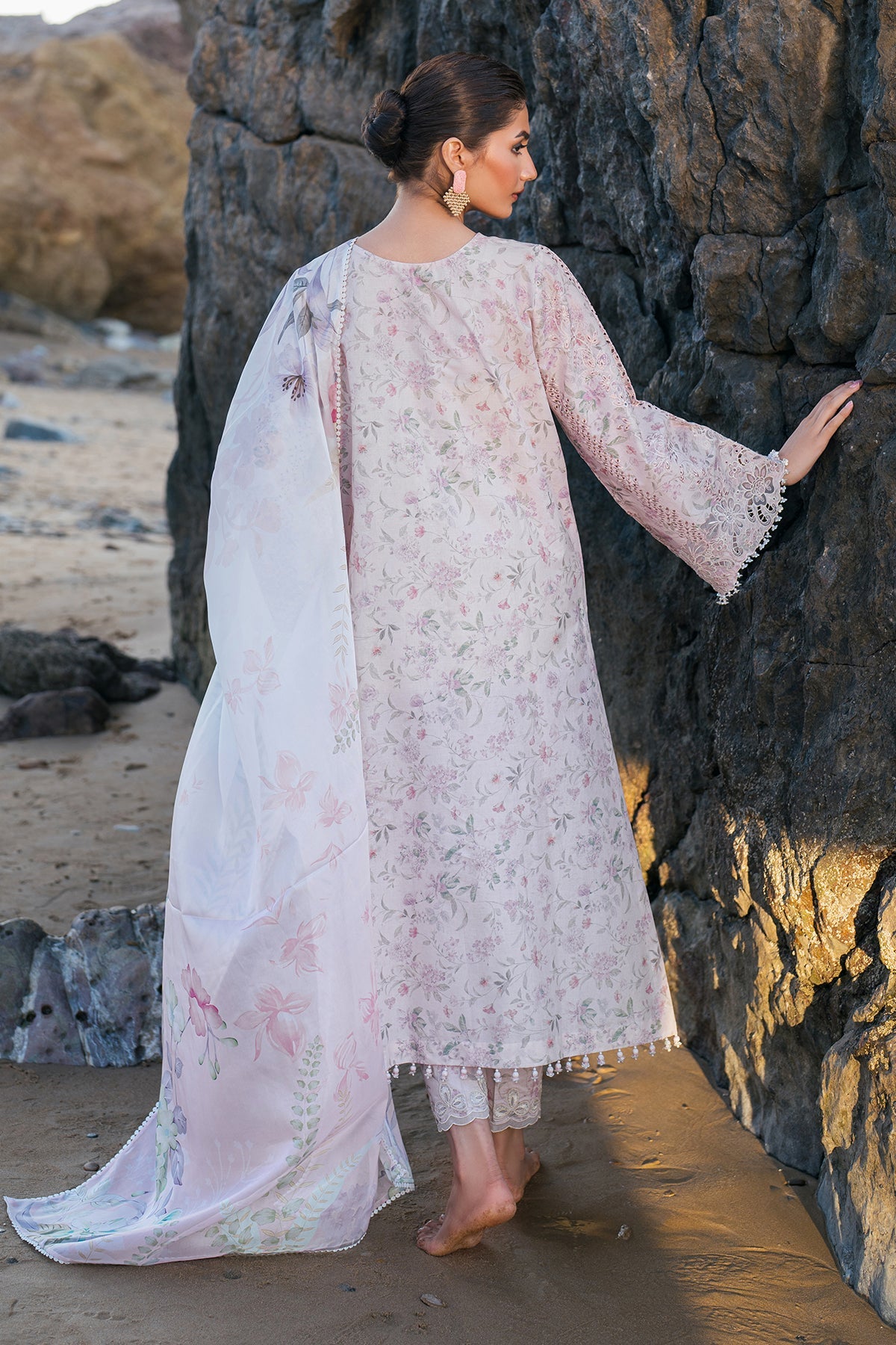 Baroque - Embroidered PRinted Lawn UF-4130