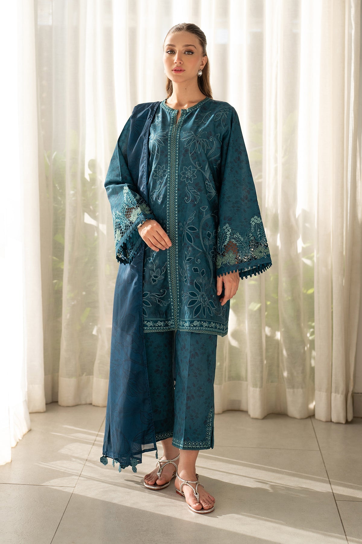 Baroque - Embroidered PRinted Lawn UF-4097