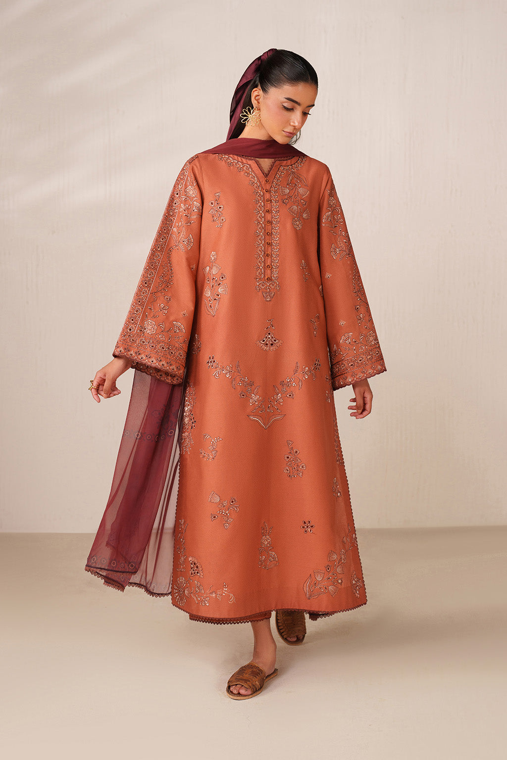 Iznik - Ue-604 Embroidered Lawn