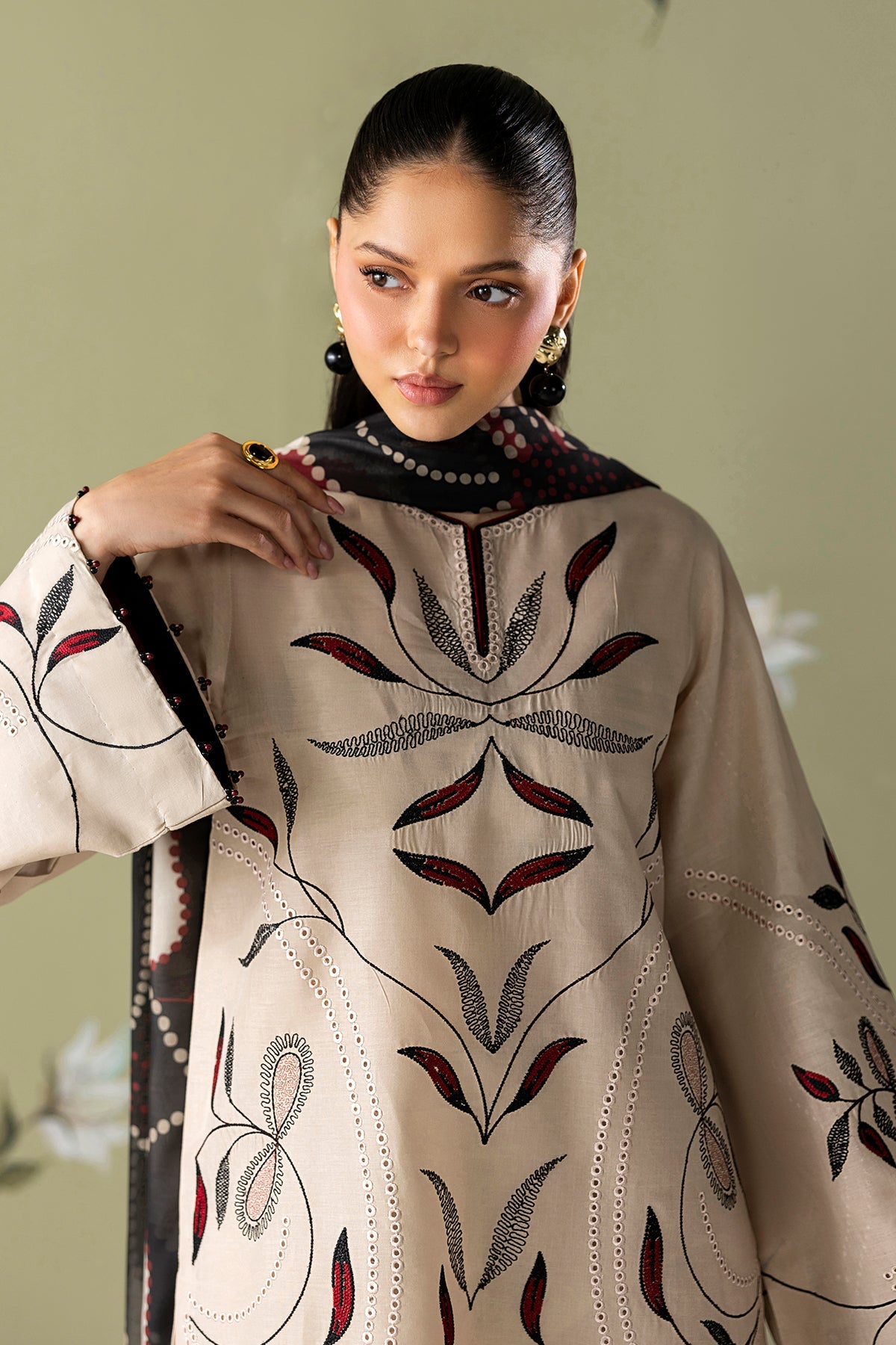 Baroque - Embroidered Lawn UF-4418