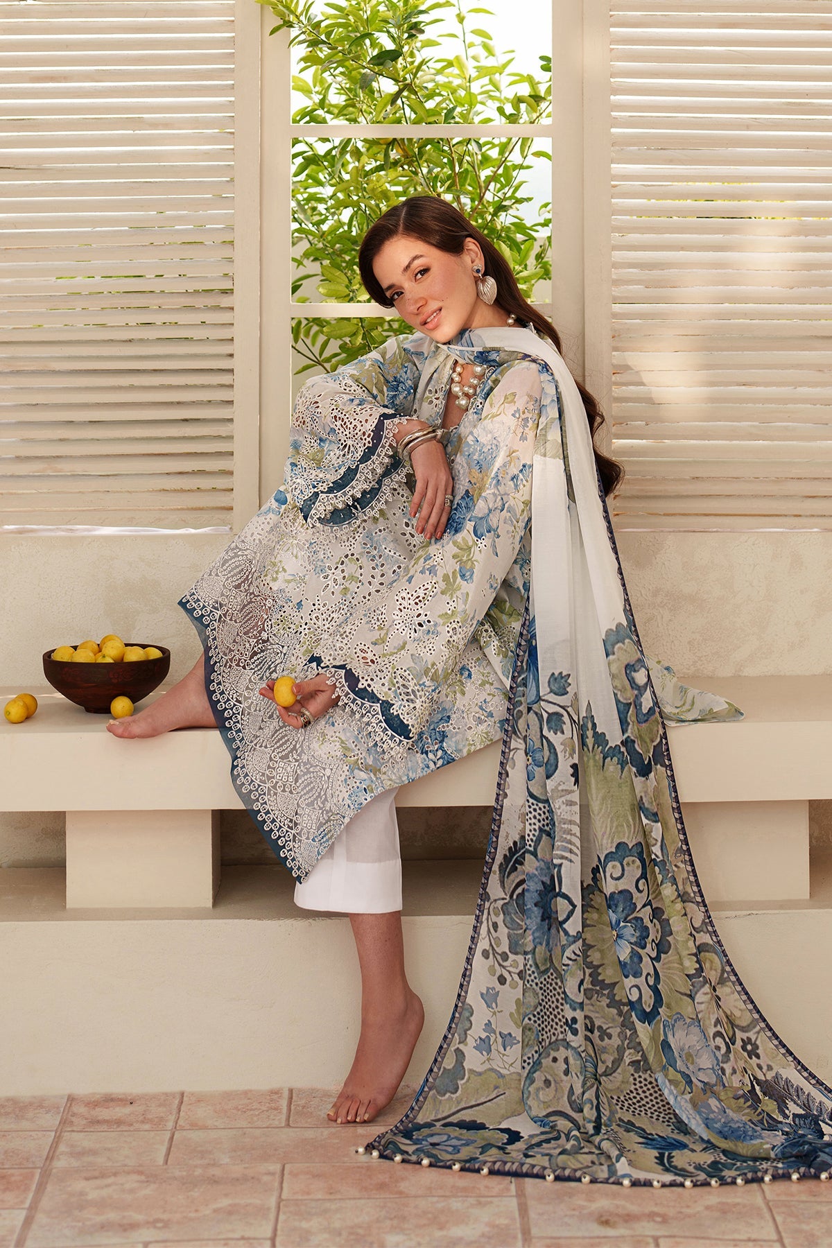 Baroque - Embroidered Lawn UF-4401