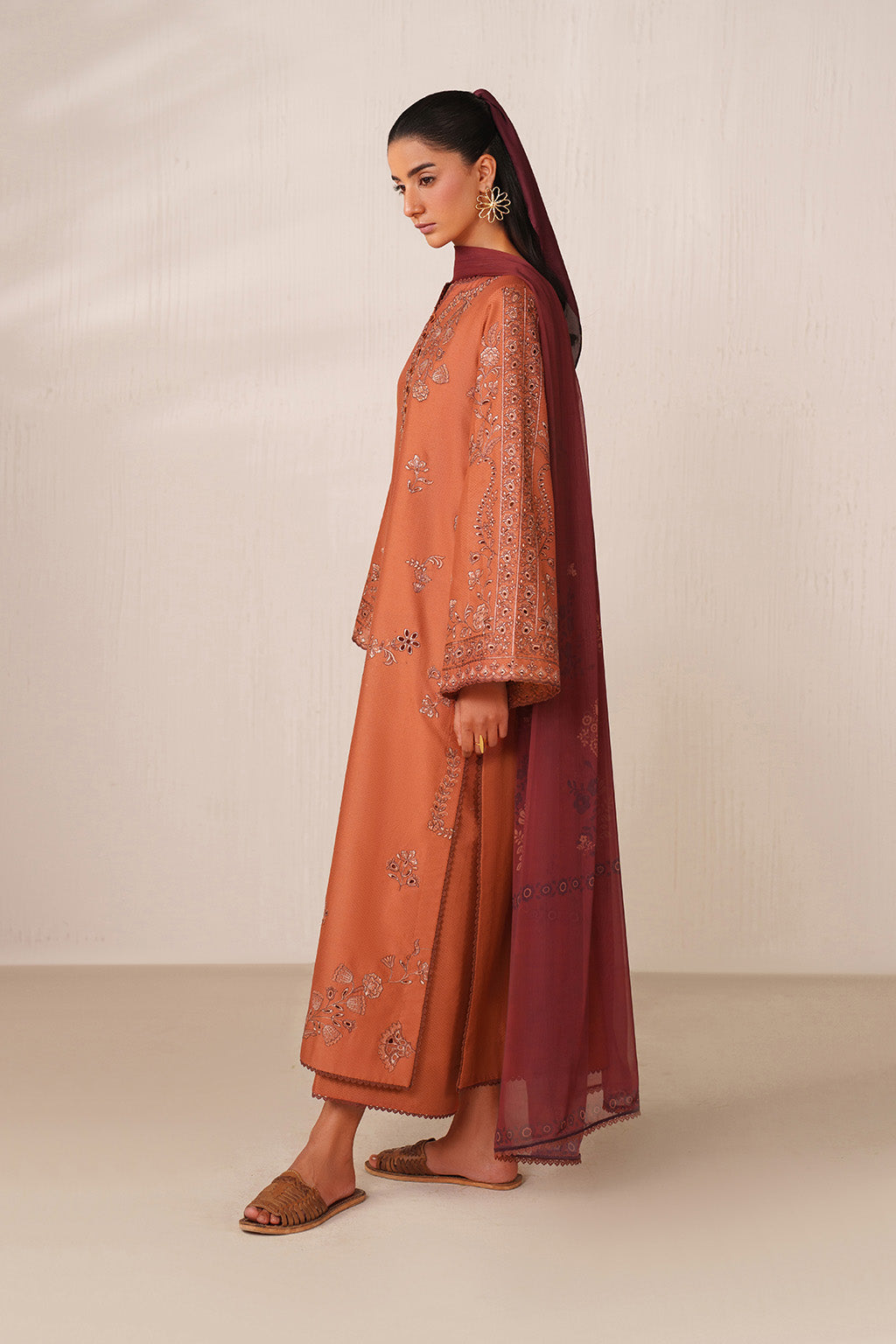 Iznik - Ue-604 Embroidered Lawn