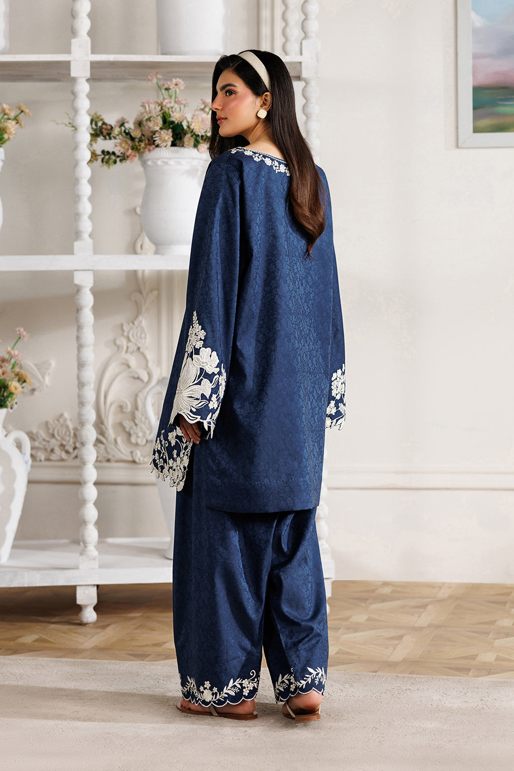 Iznik - Ip-357 Textured Lawn