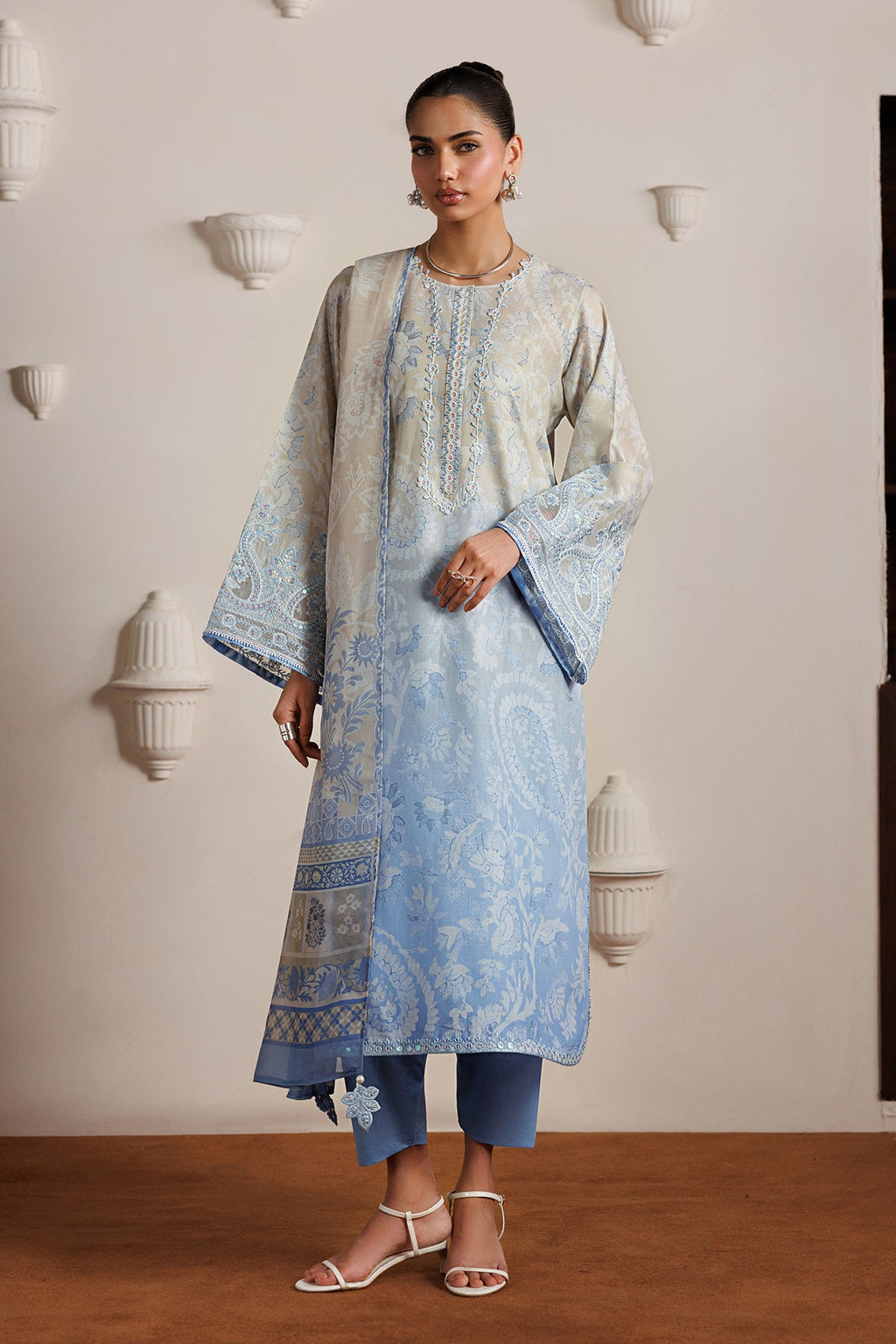 Baroque - Embroidered Lawn UF-4524