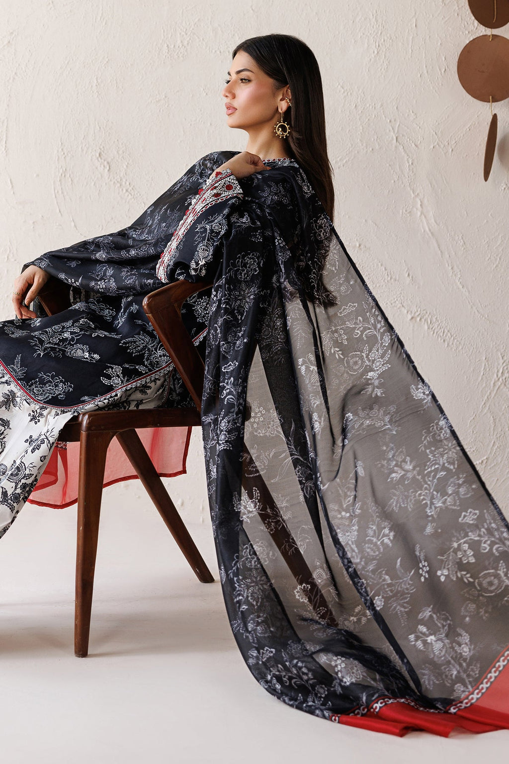 Baroque - Embroidered Lawn UF-4514