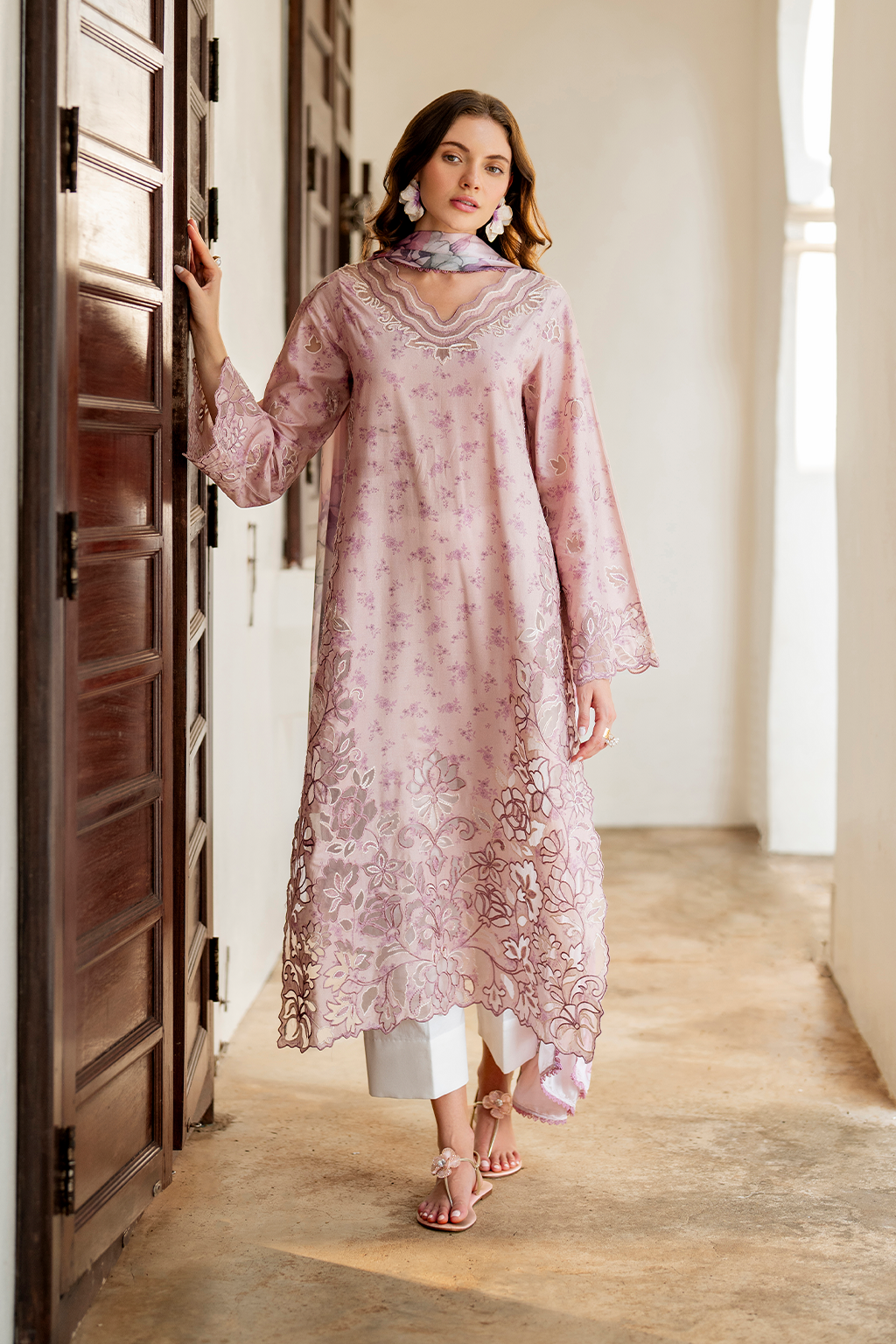 Iznik - Ss-05 Embroidered  Lawn