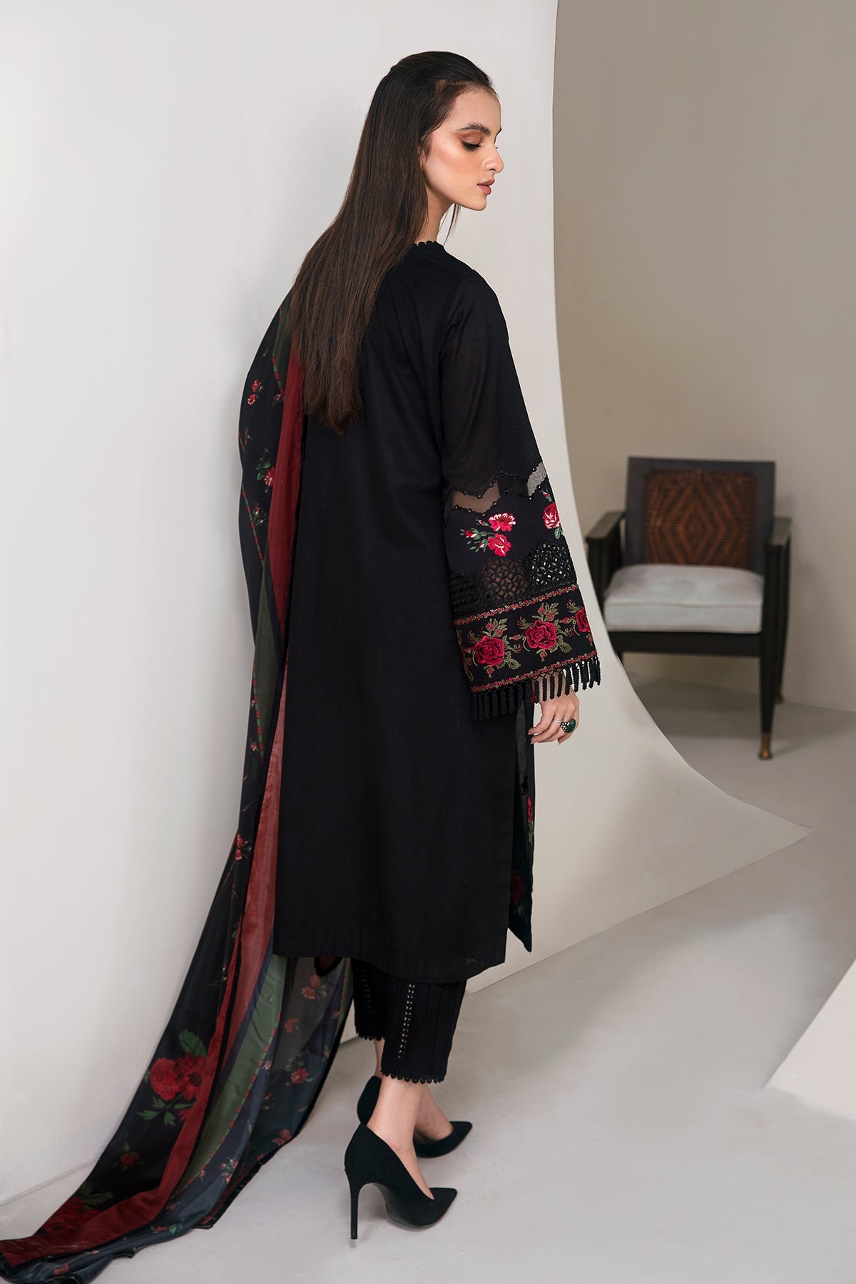 Baroque - Embroidered Lawn UF-361