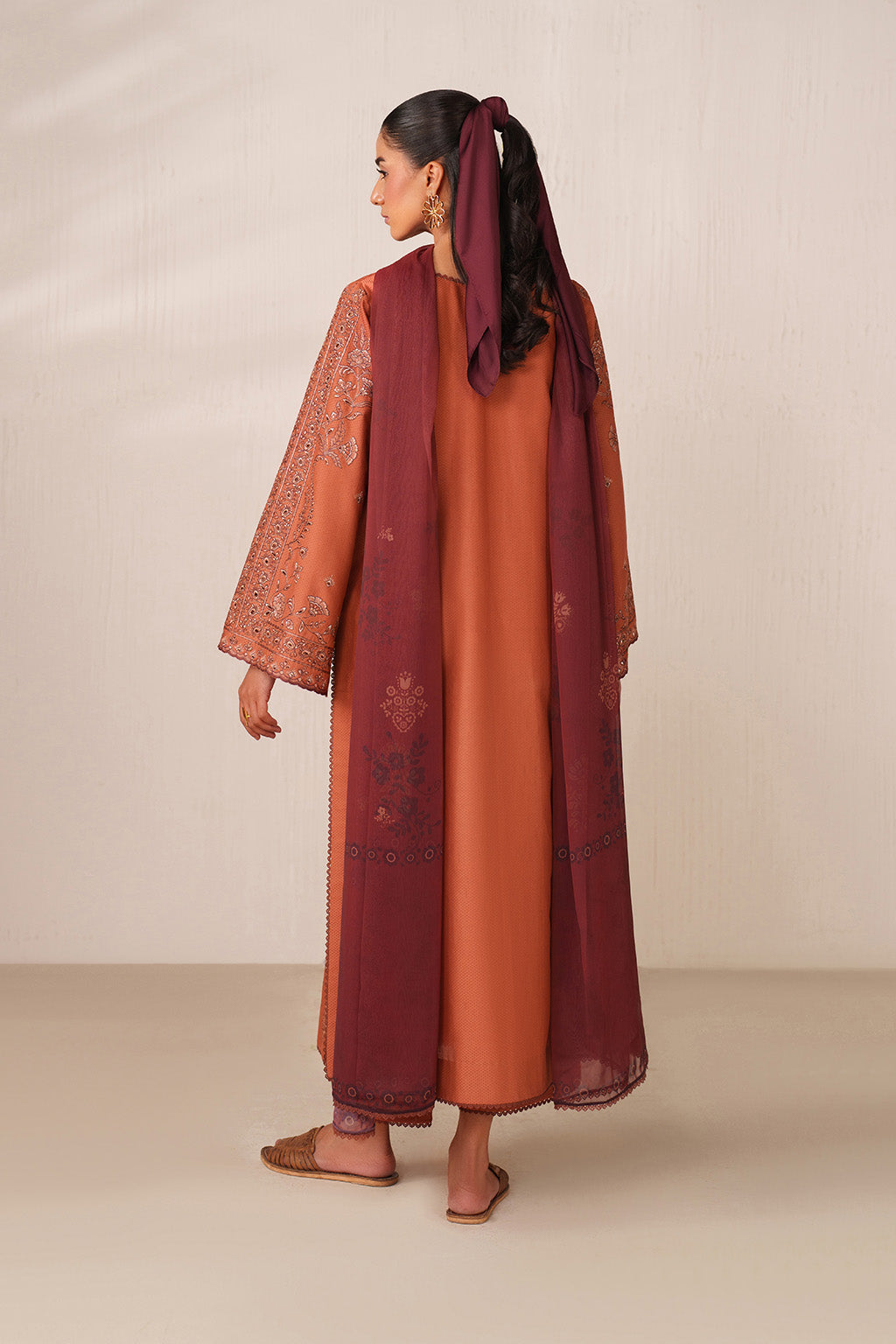 Iznik - Ue-604 Embroidered Lawn