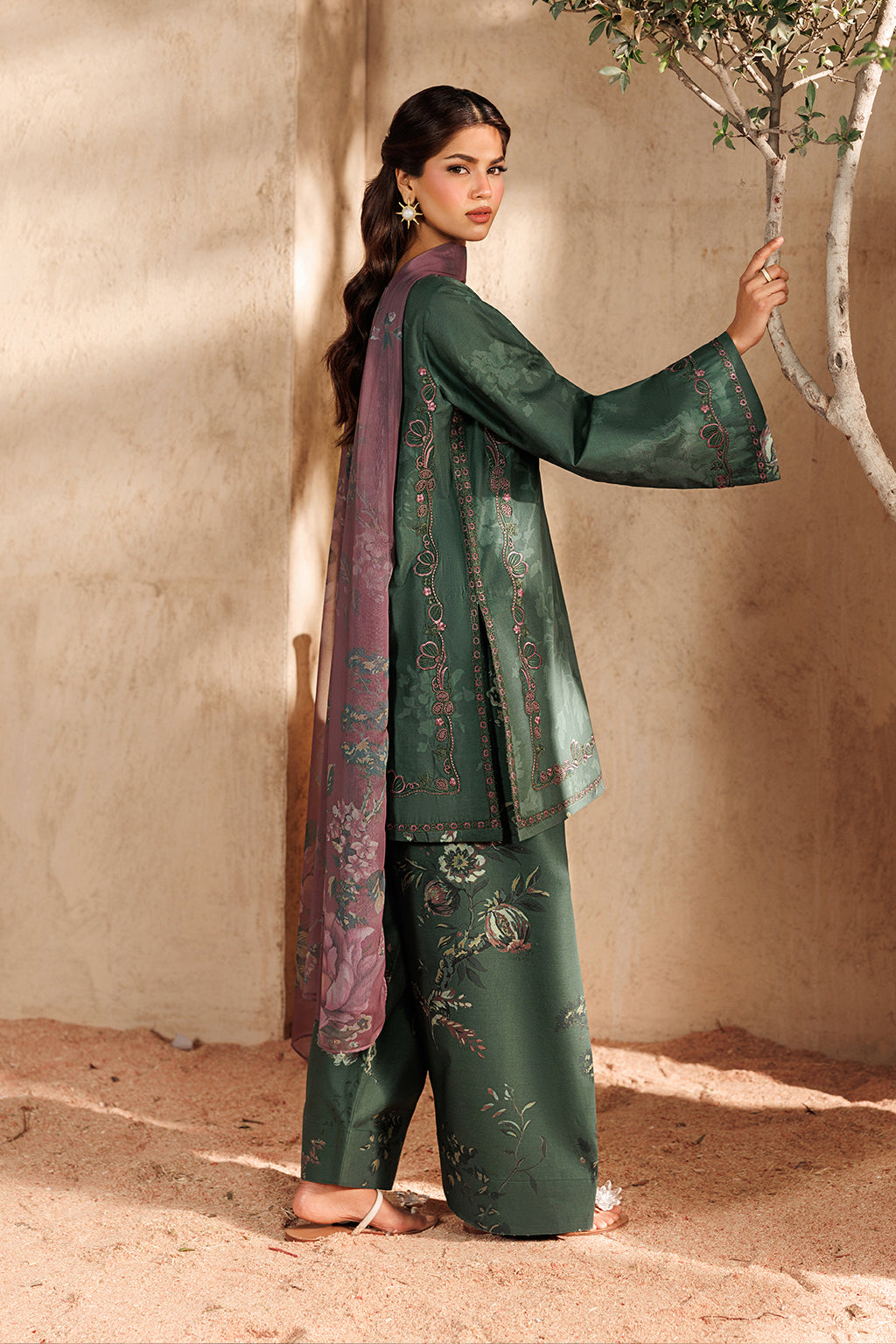 Iznik - Ue-668 Printed Lawn