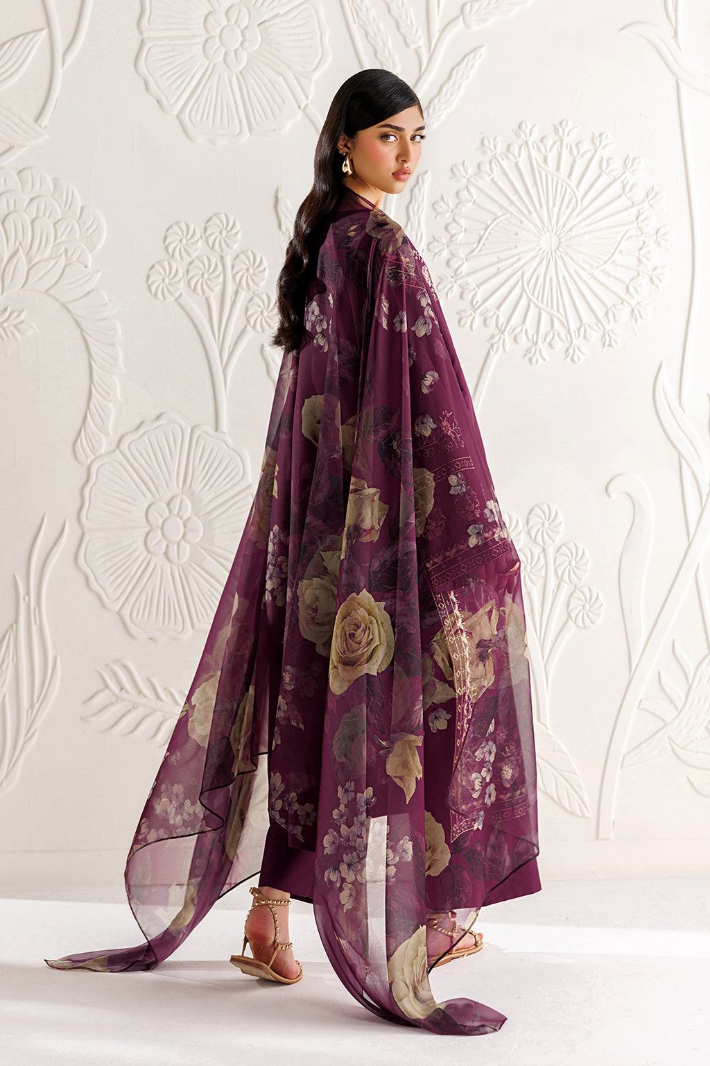 Iznik - Ue-691 Embroidered Lawn