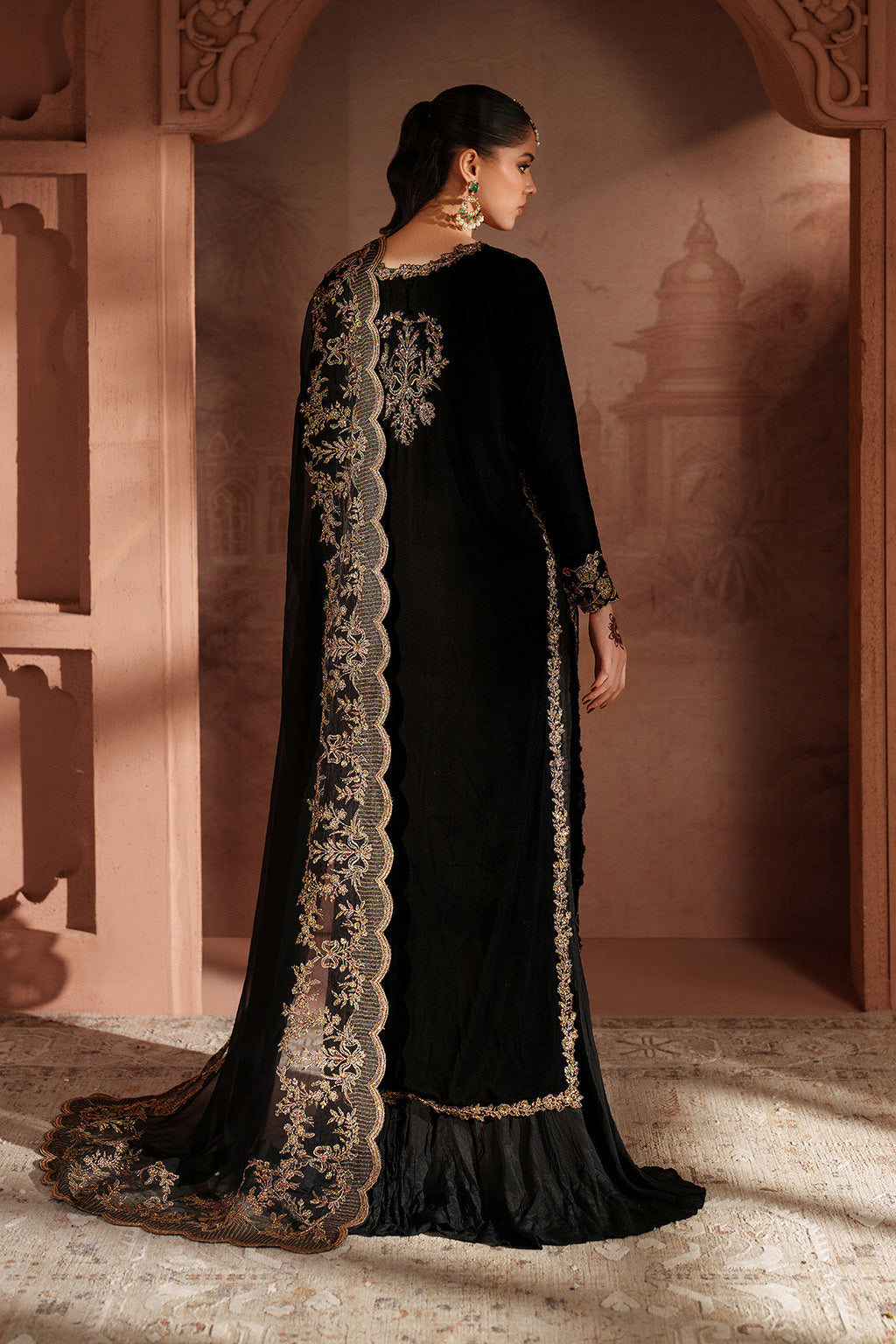 Iznik - Iv-62 Embroidered Velvet