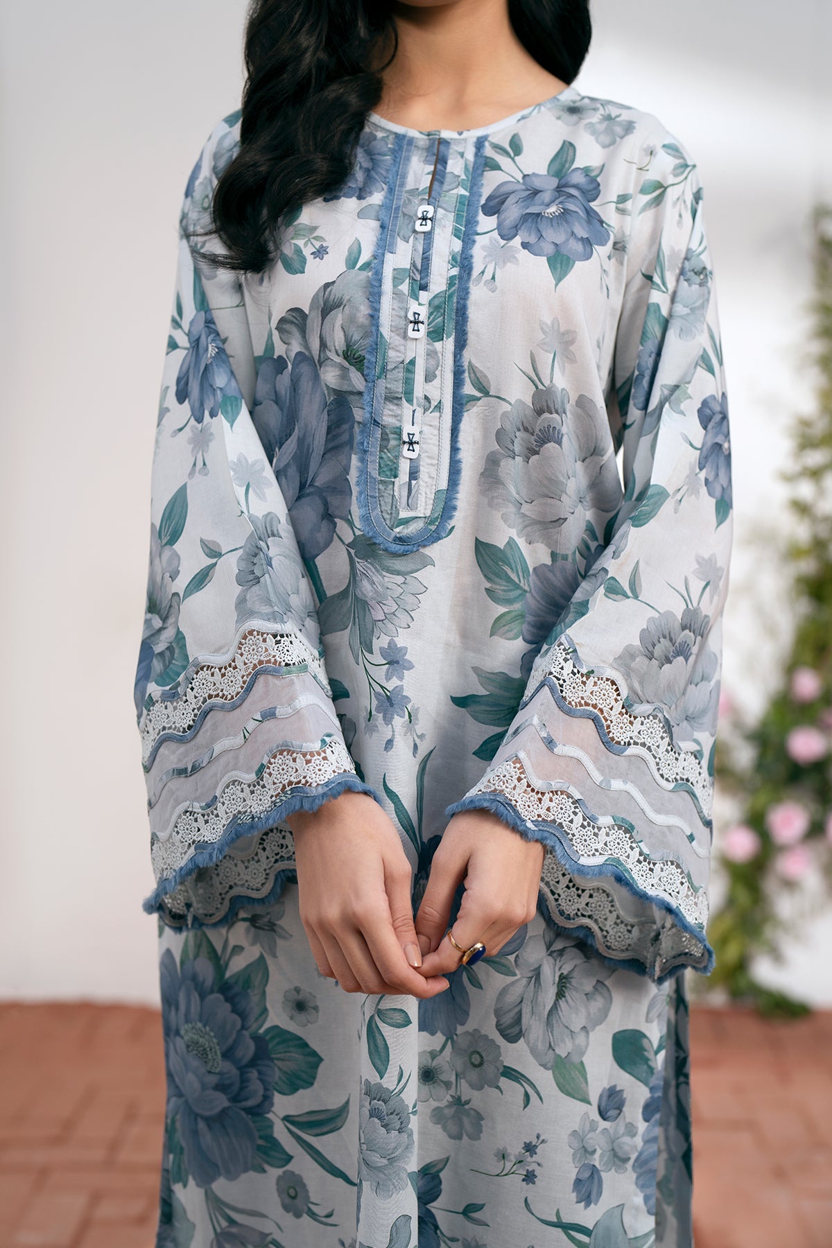 Baroque - Digital PRinted Lawn UF-541