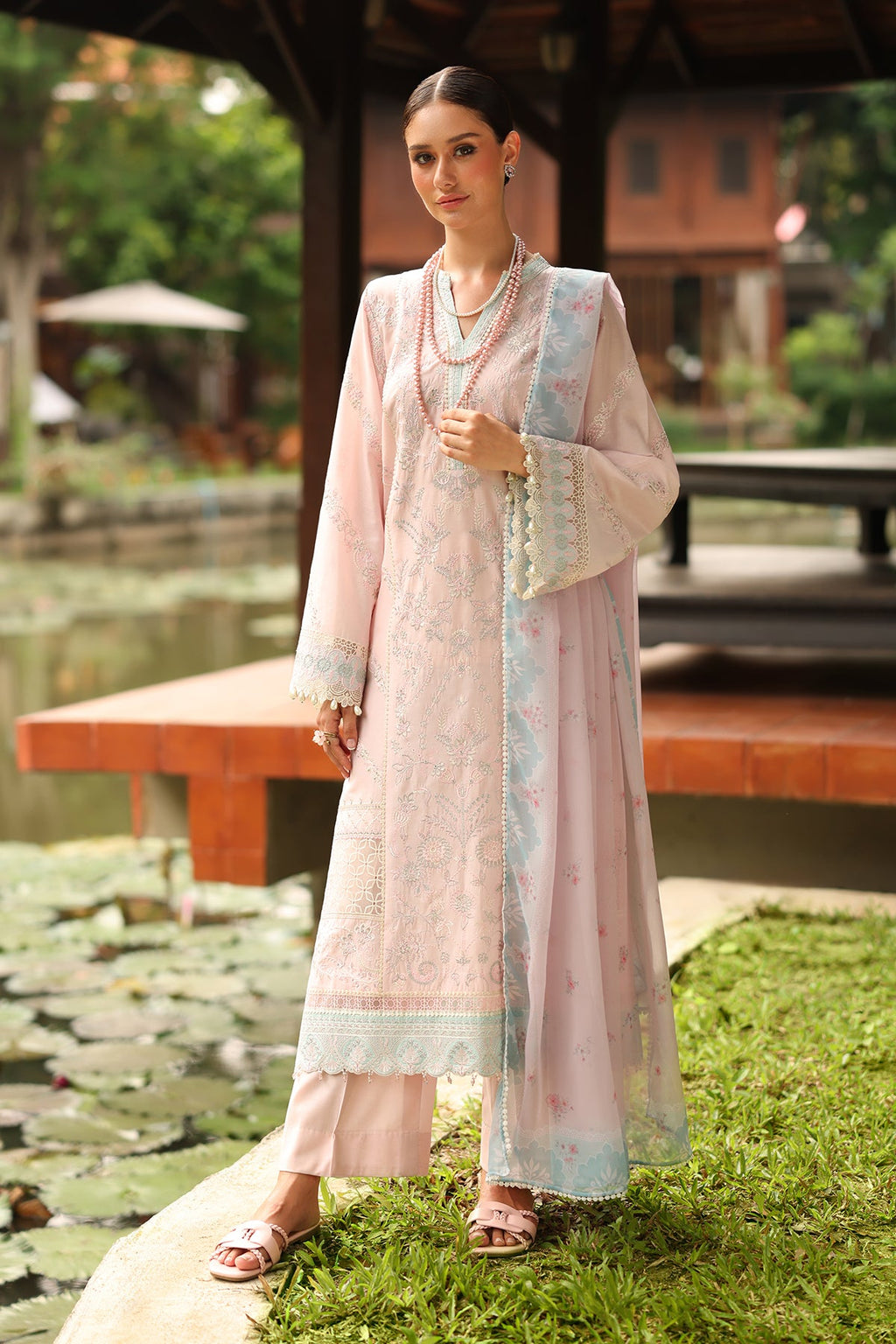 Baroque - Embroidered Lawn UF-4260