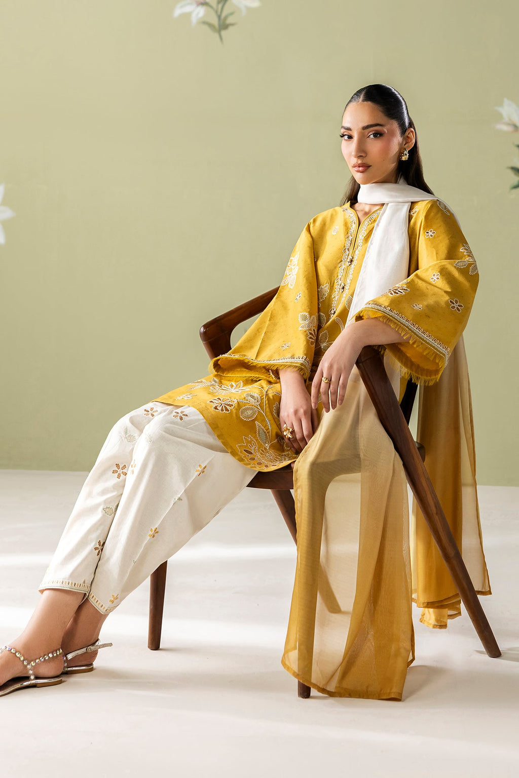 Baroque - Embroidered Lawn UF-4419
