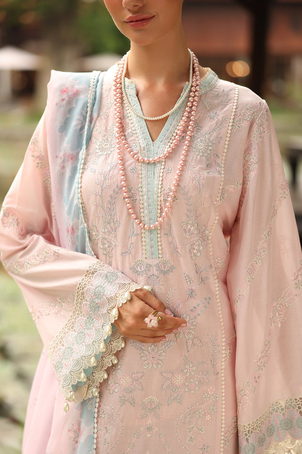 Baroque - Embroidered Lawn UF-4260