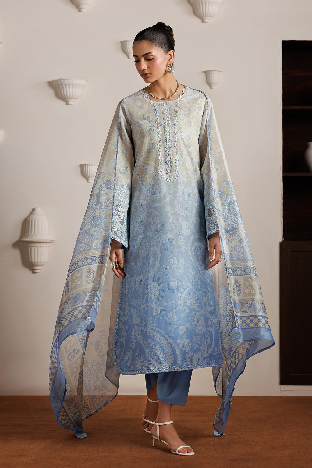 Baroque - Embroidered Lawn UF-4524
