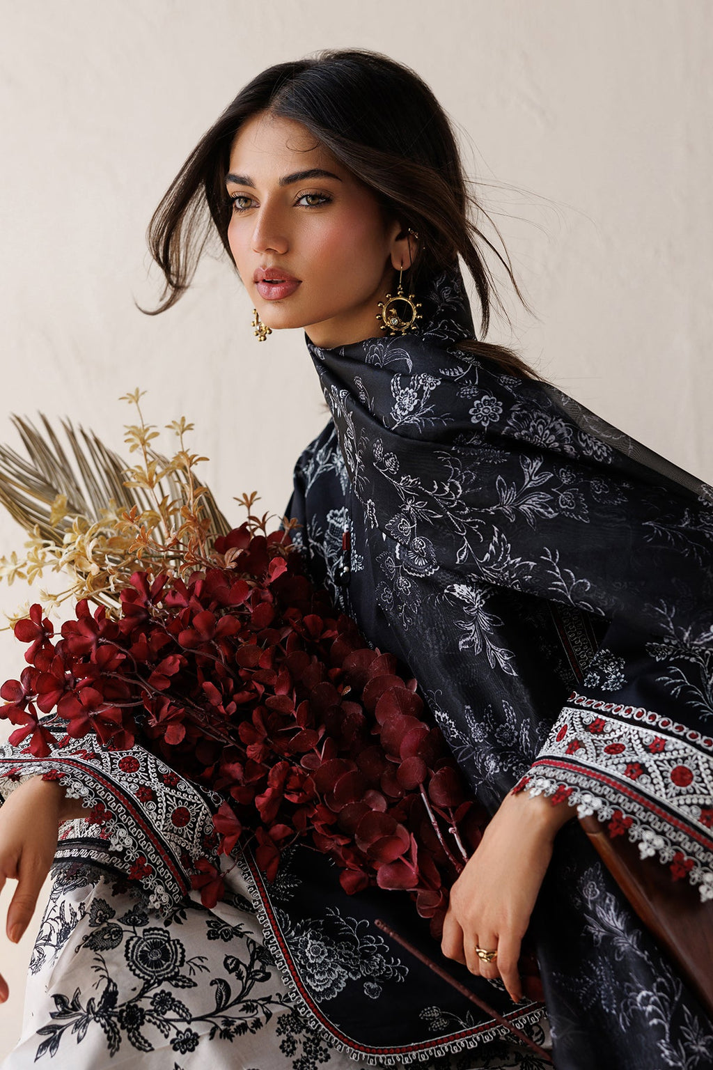 Baroque - Embroidered Lawn UF-4514